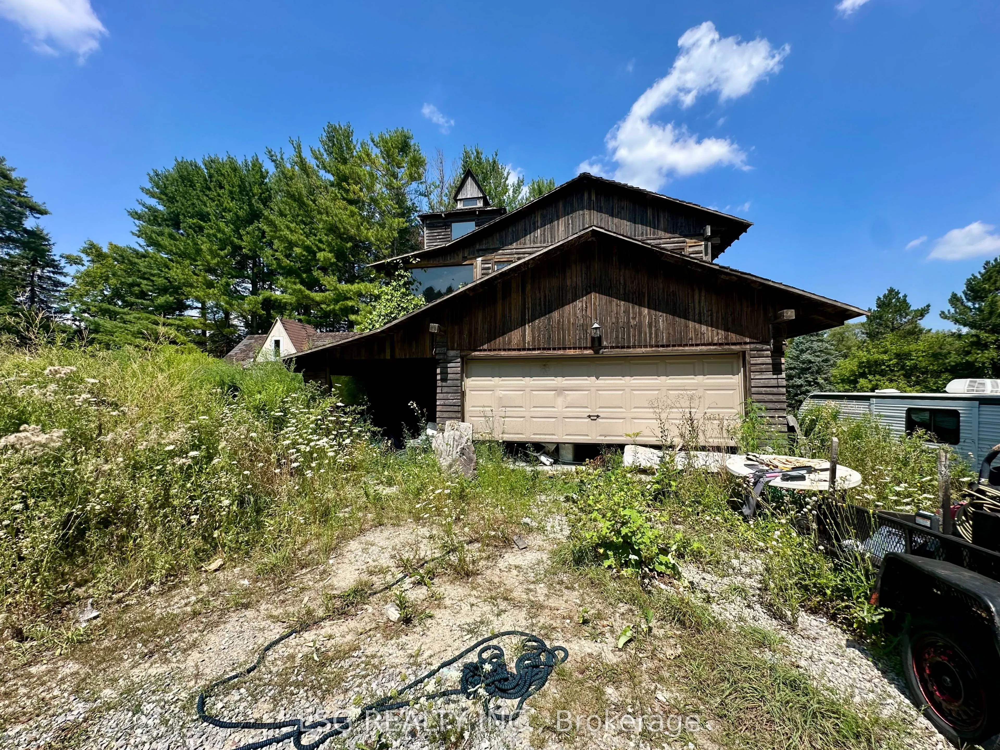 6180 18th Side Road