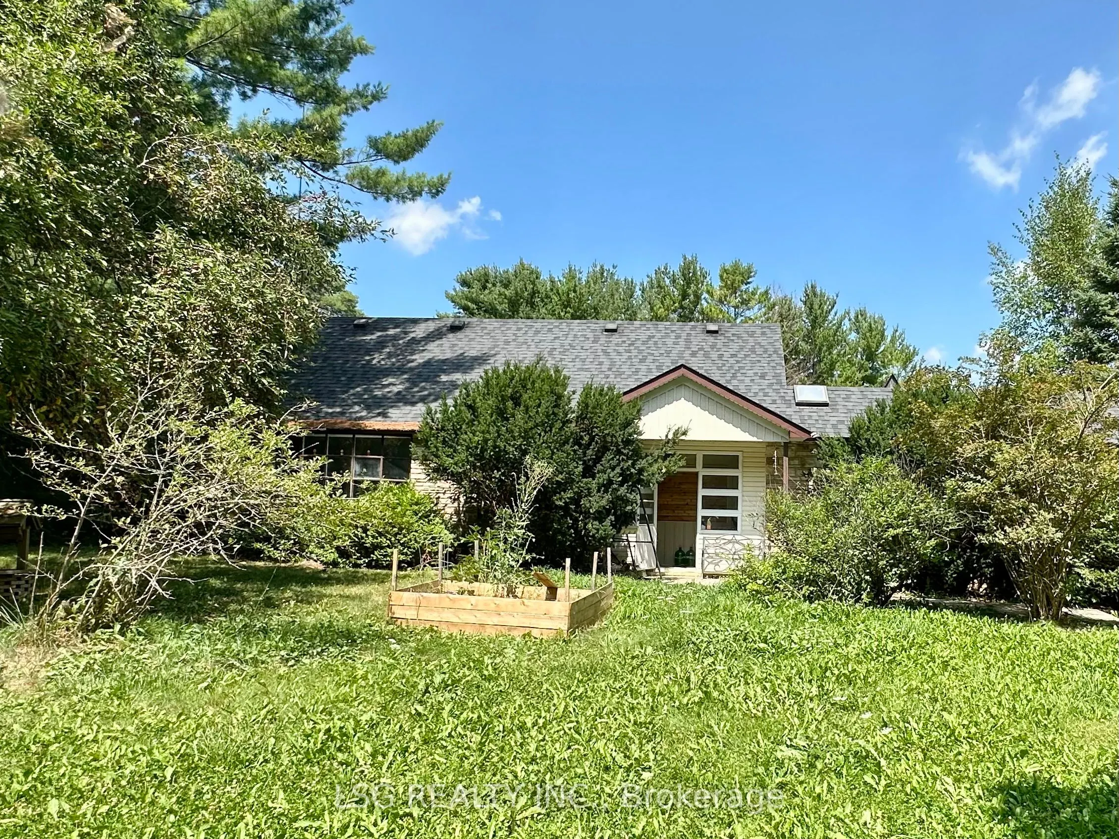 6180 18th Side Road