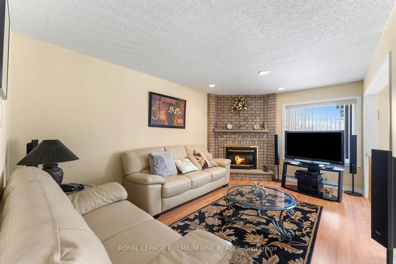 14 CARRICK Avenue