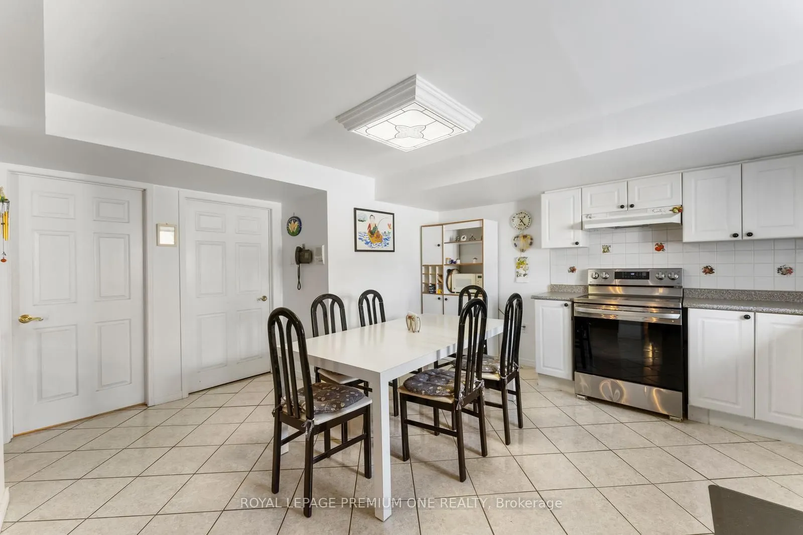 14 CARRICK Avenue