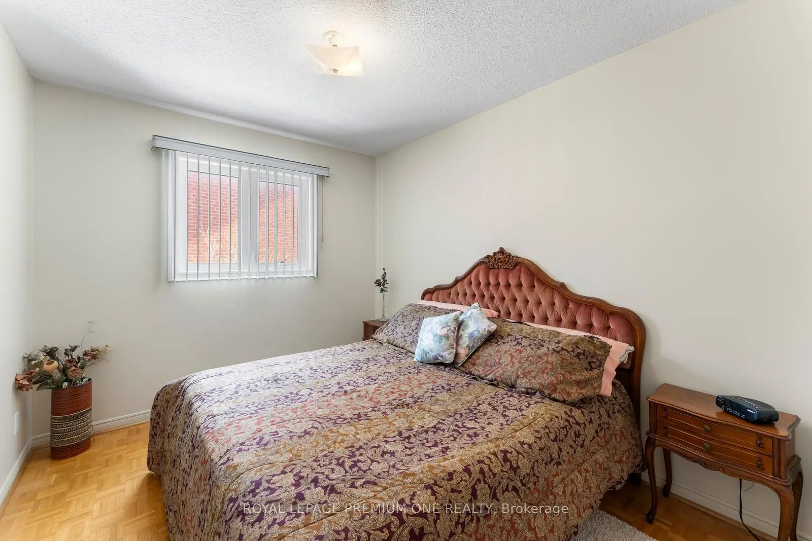 14 CARRICK Avenue