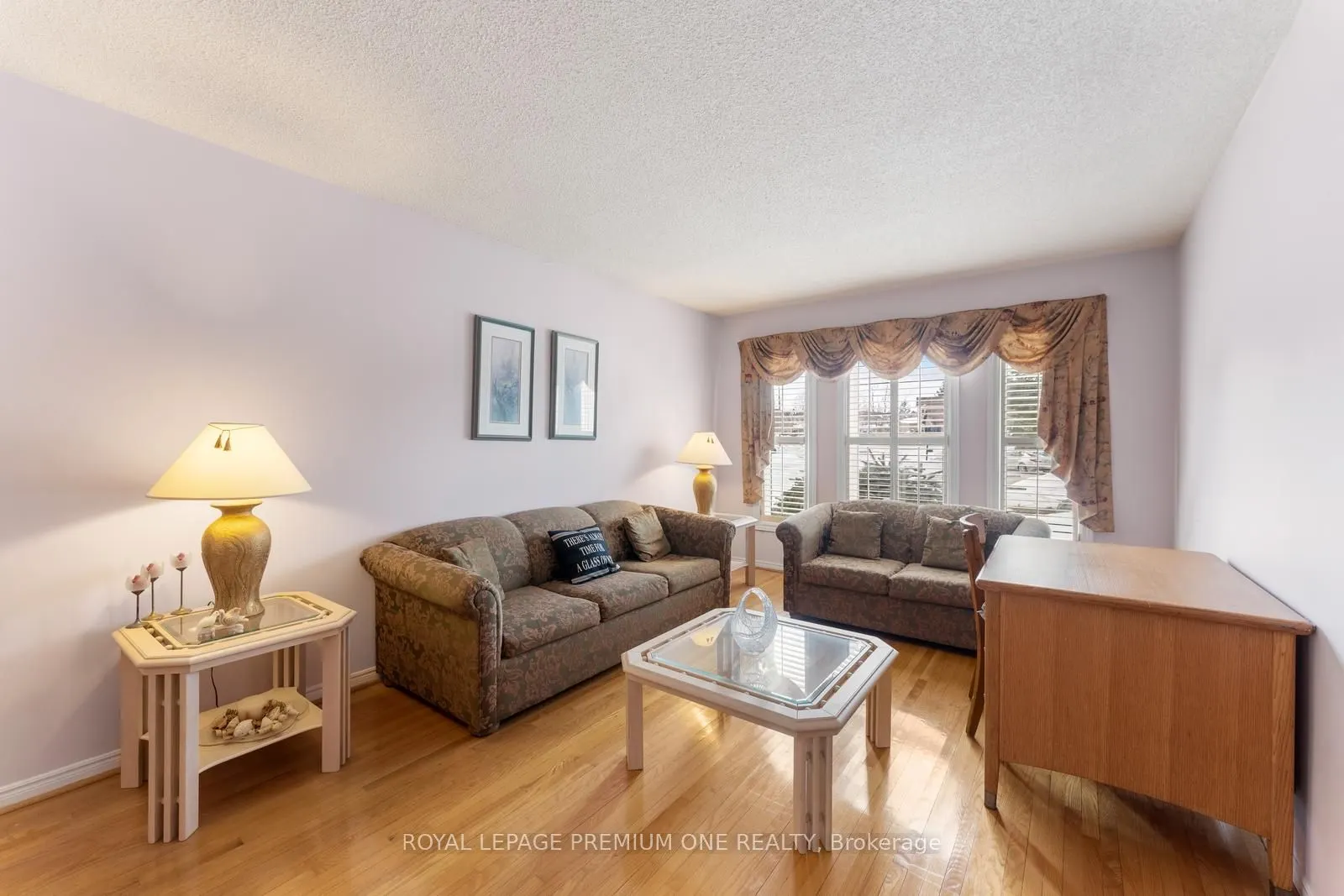 14 CARRICK Avenue