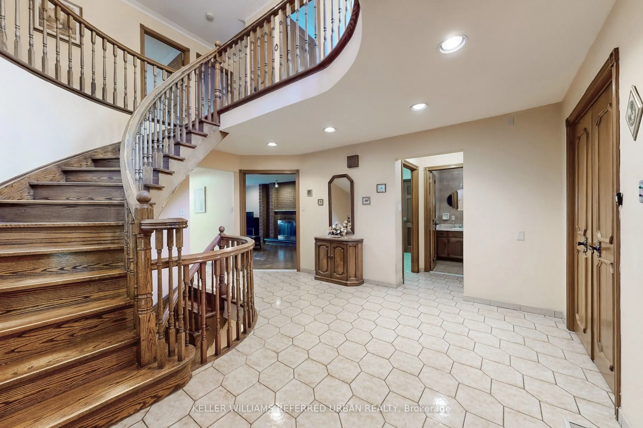 28 Westwood Lane
