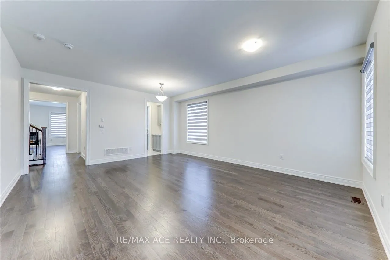14 Hitching Post, #Main