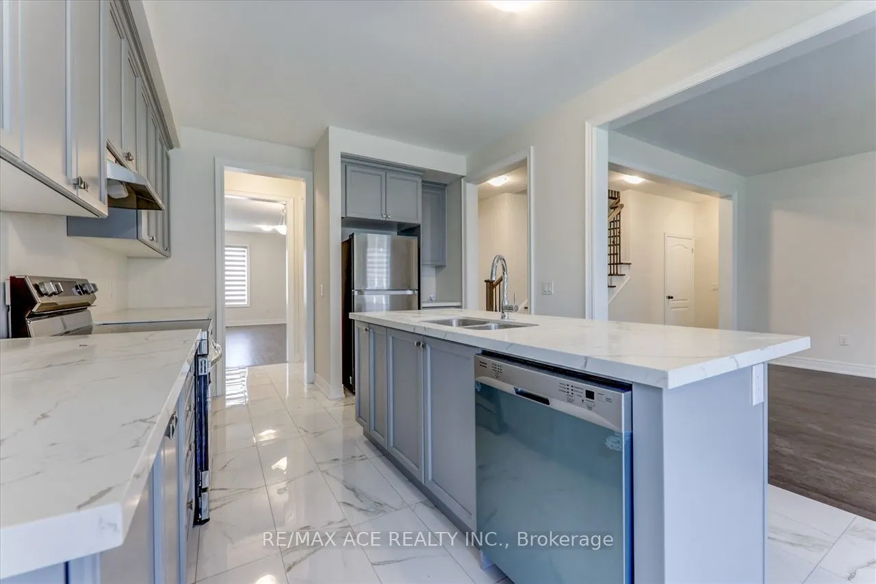 14 Hitching Post, #Main
