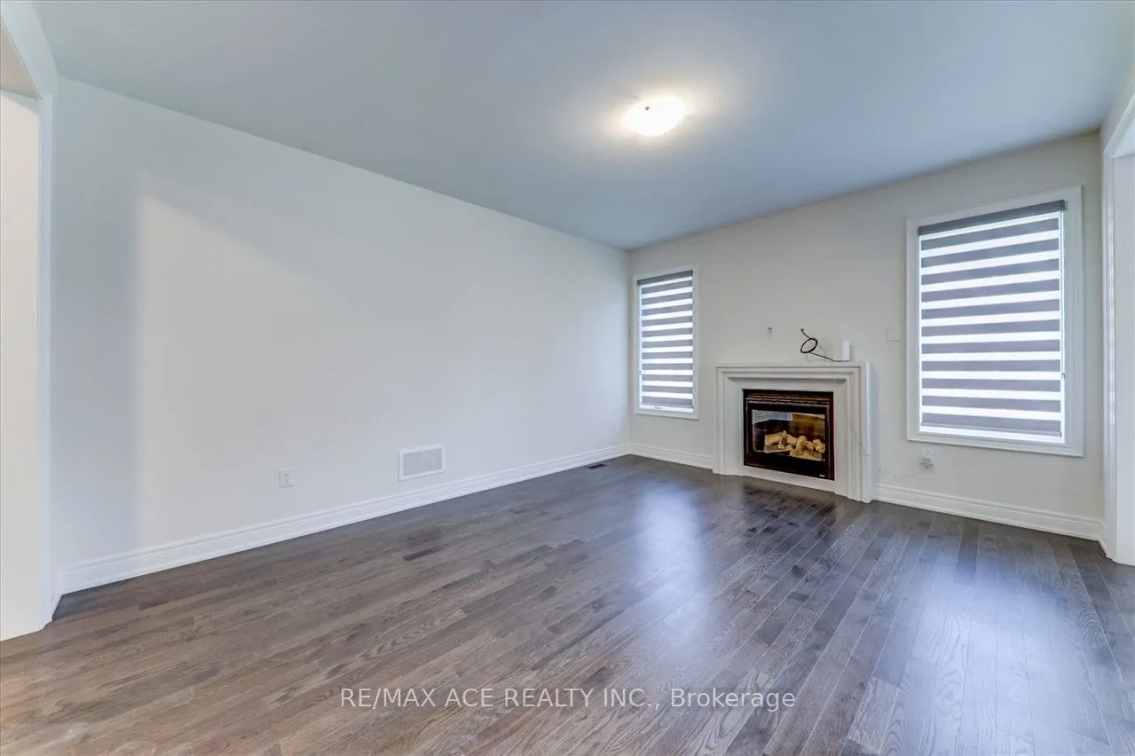 14 Hitching Post, #Main