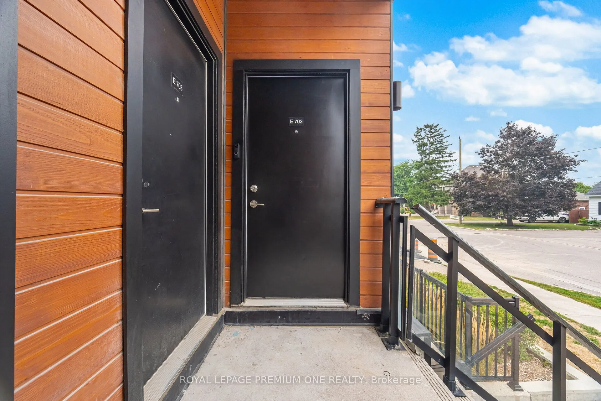 48 COLES Avenue, ##702