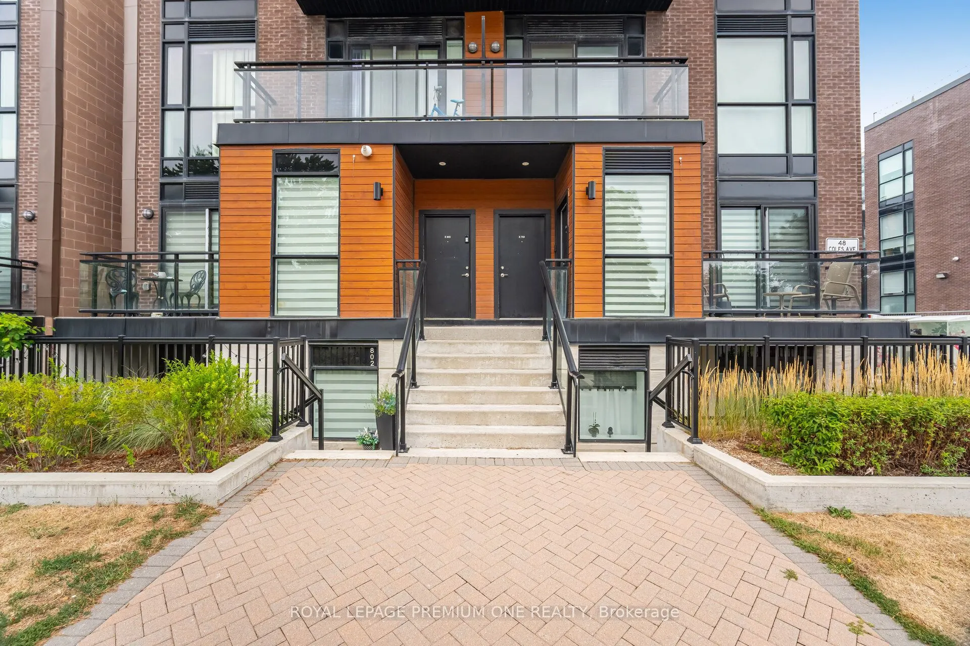 48 COLES Avenue, ##702