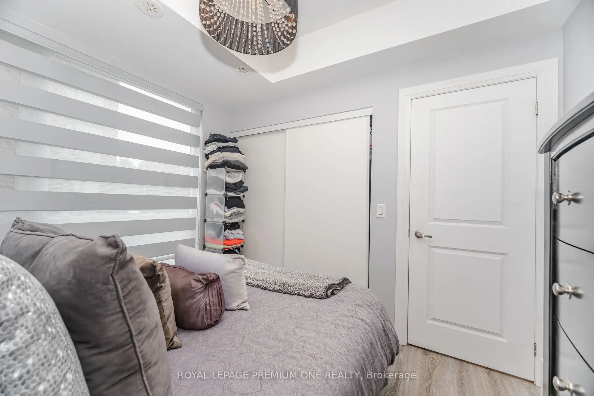 48 COLES Avenue, ##702