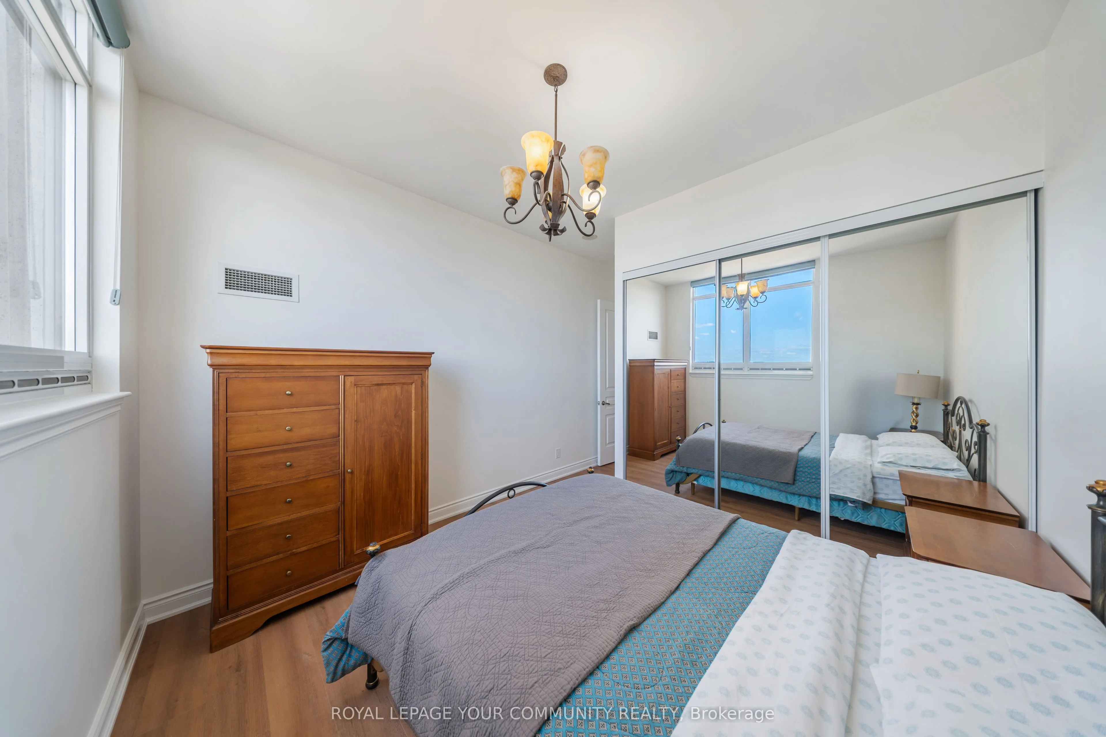 9245 Jane Street, #PH01