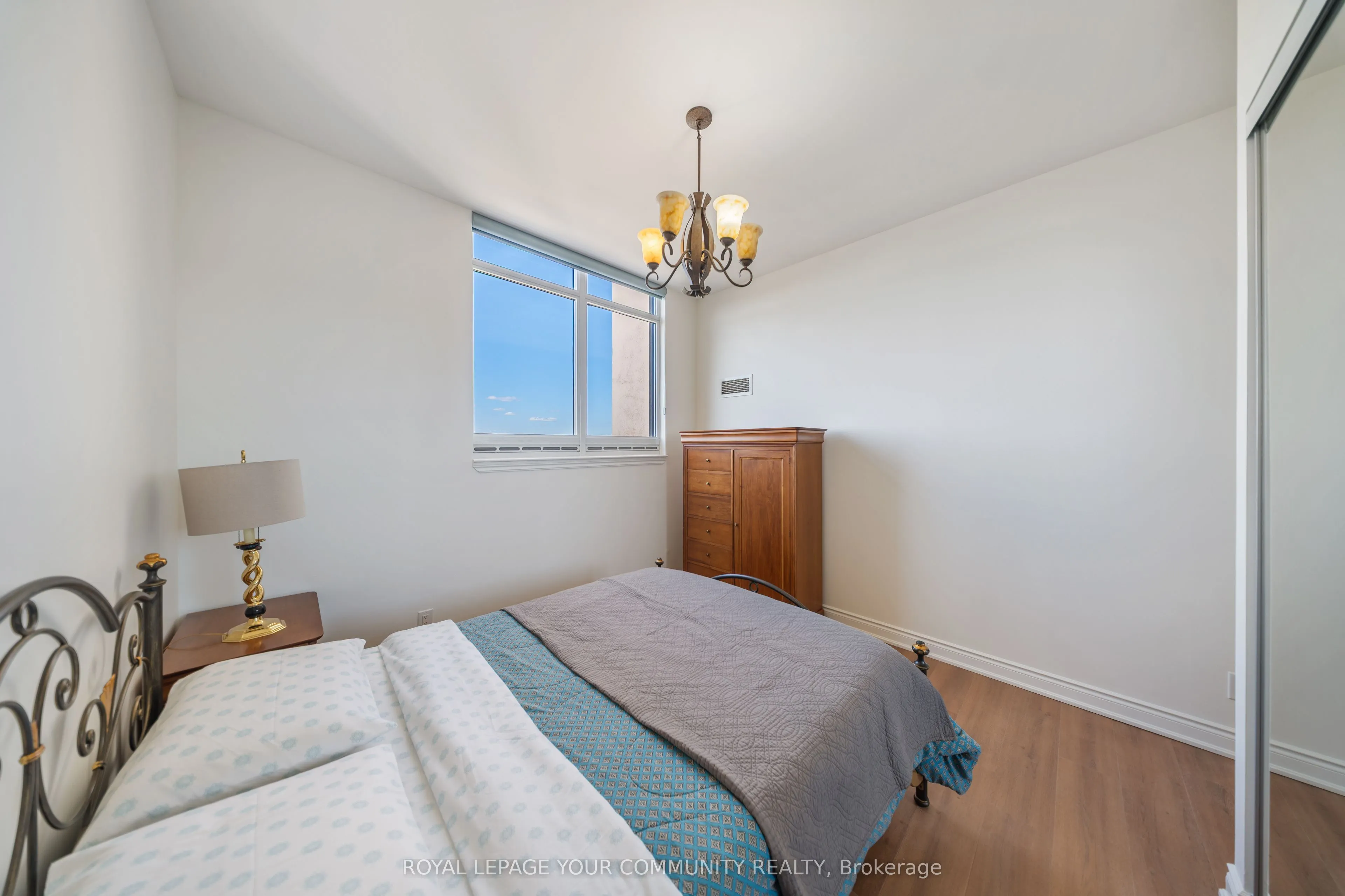 9245 Jane Street, #PH01