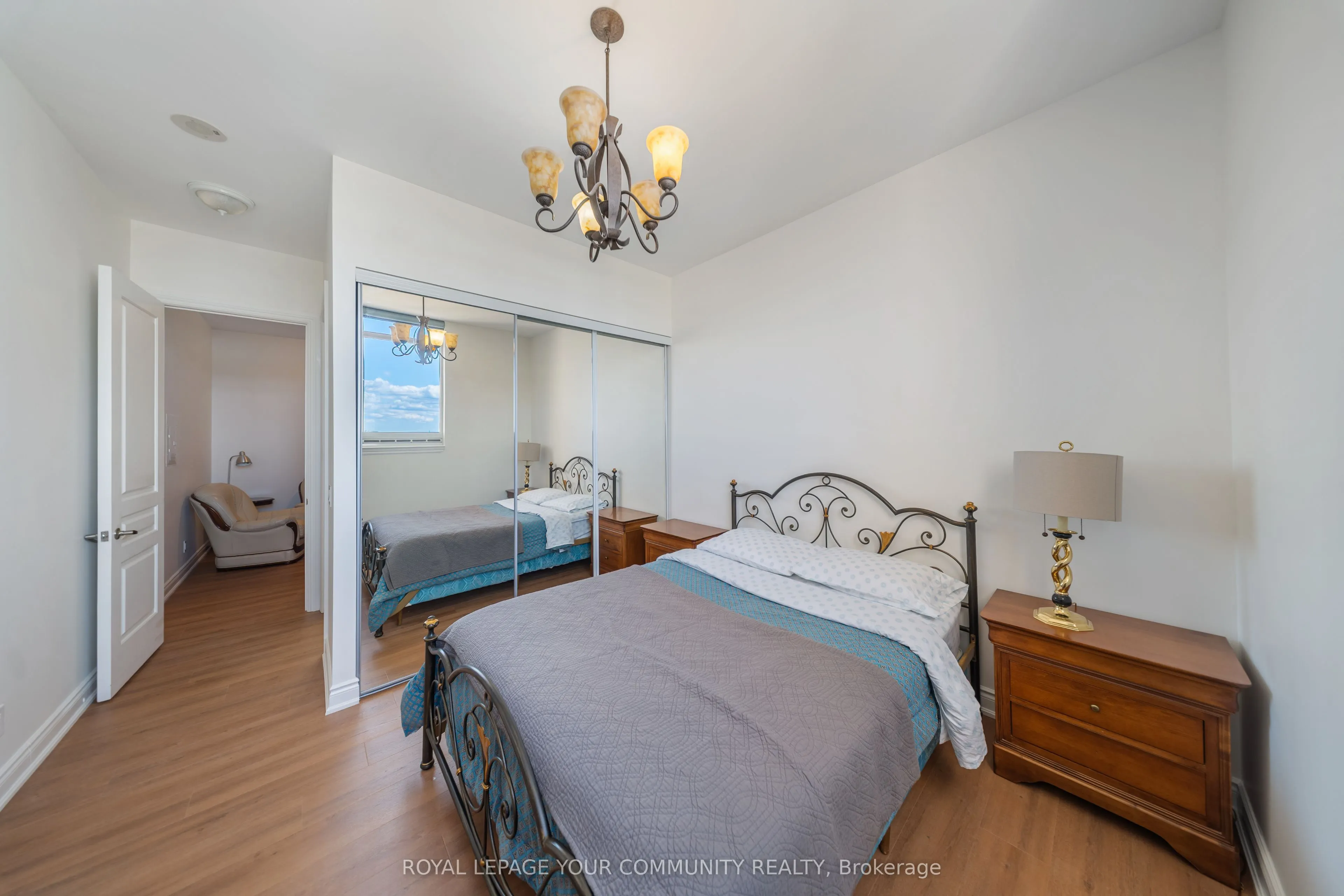 9245 Jane Street, #PH01