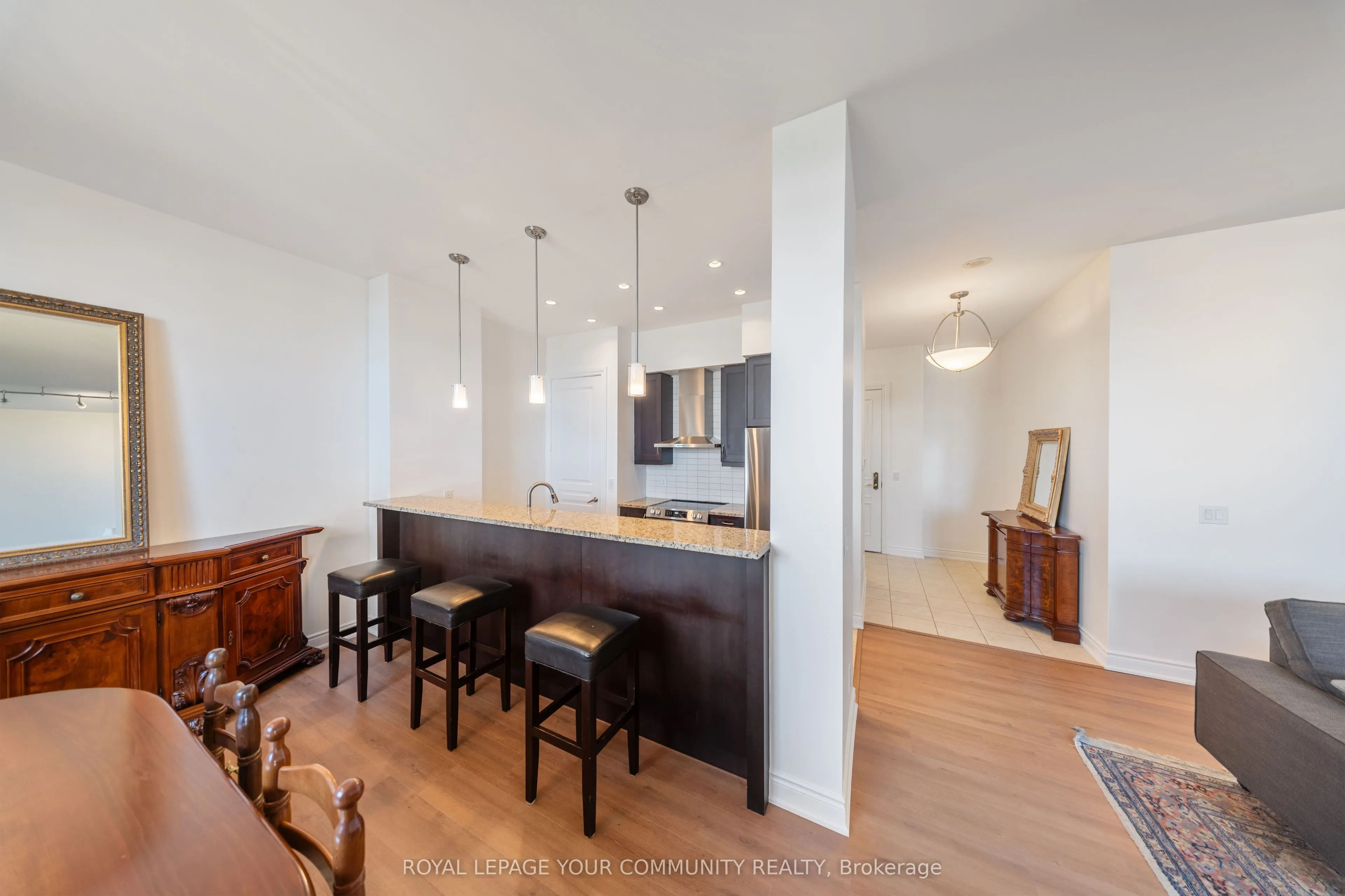 9245 Jane Street, #PH01