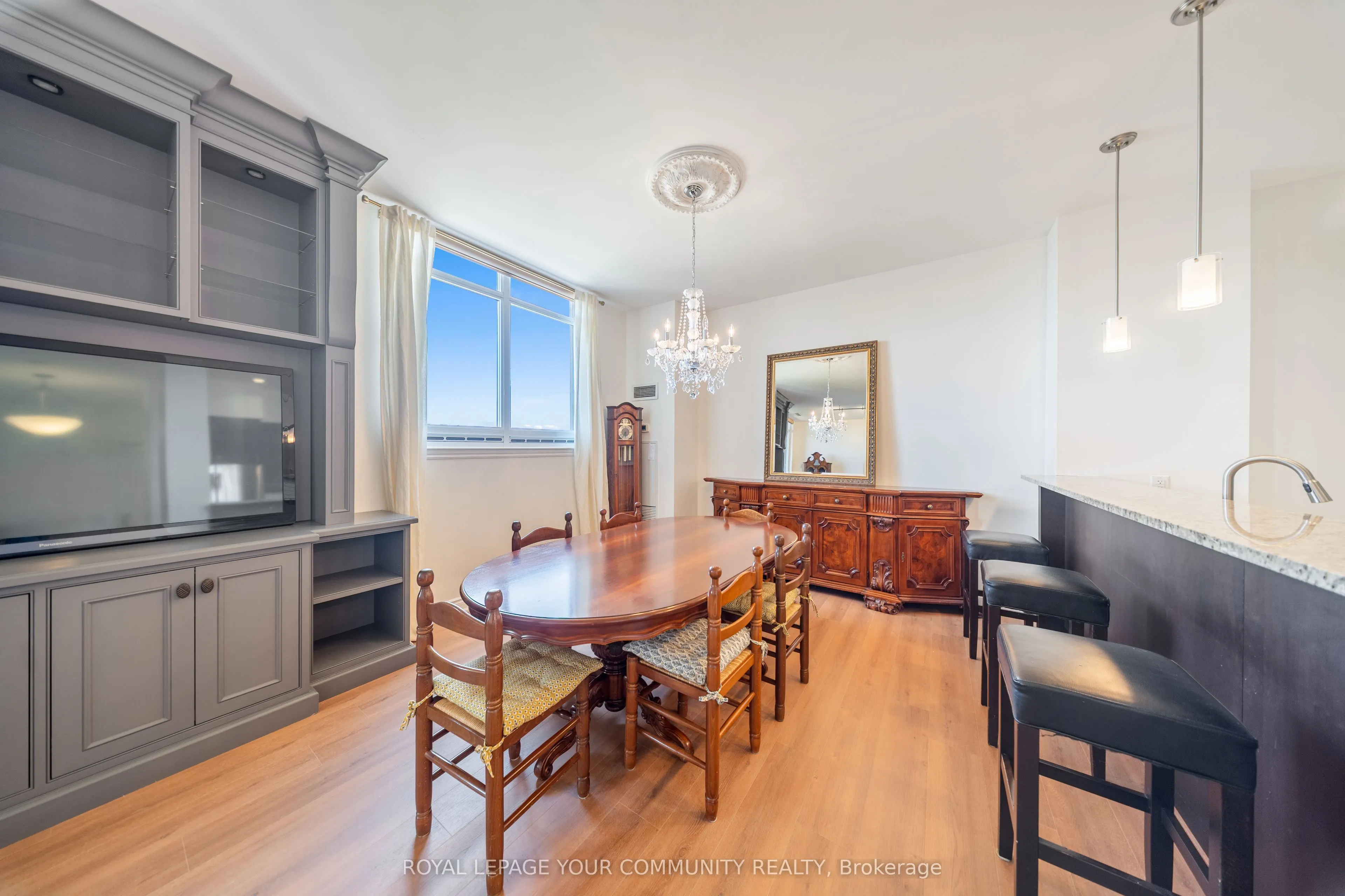 9245 Jane Street, #PH01