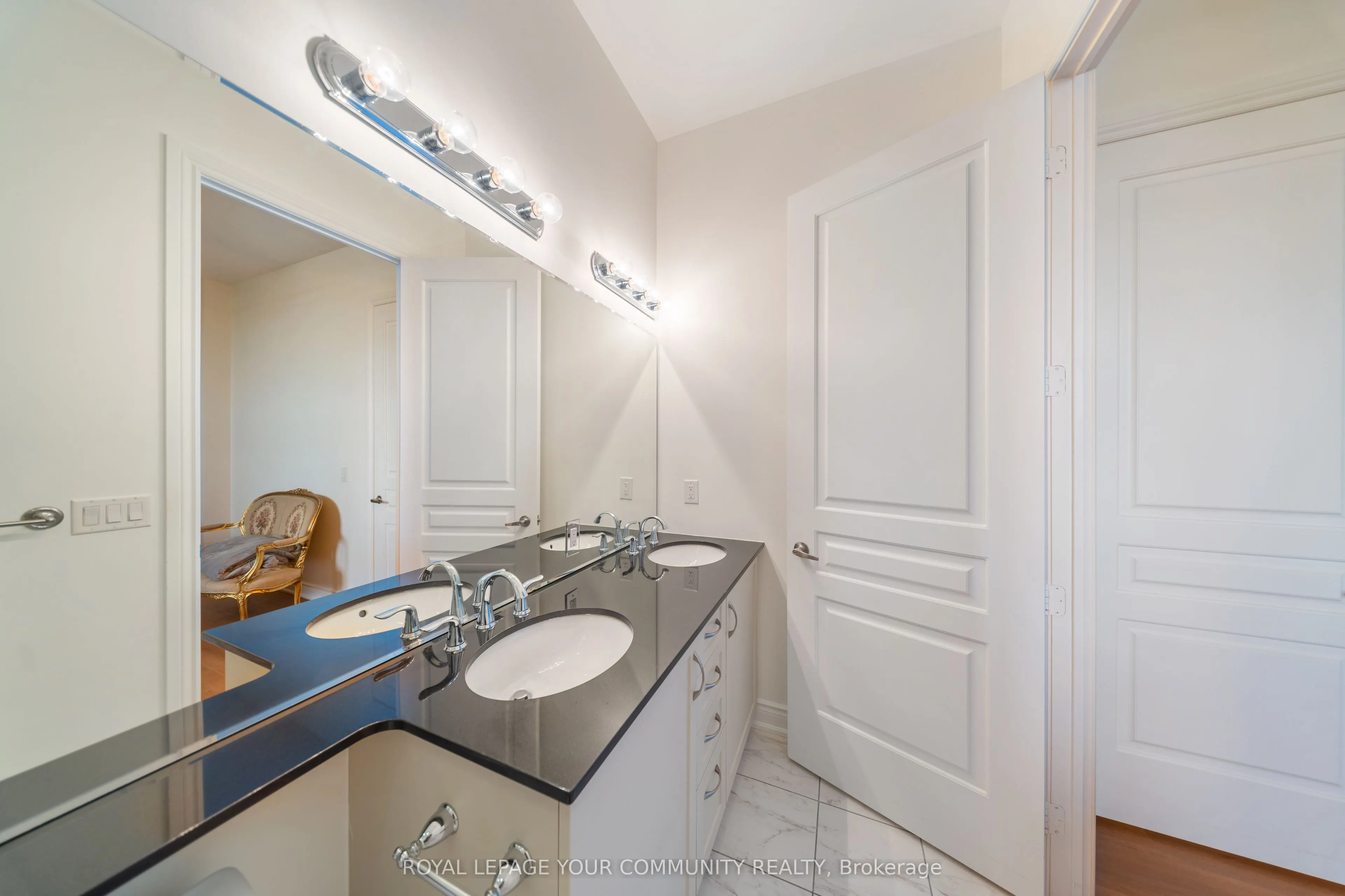 9245 Jane Street, #PH01