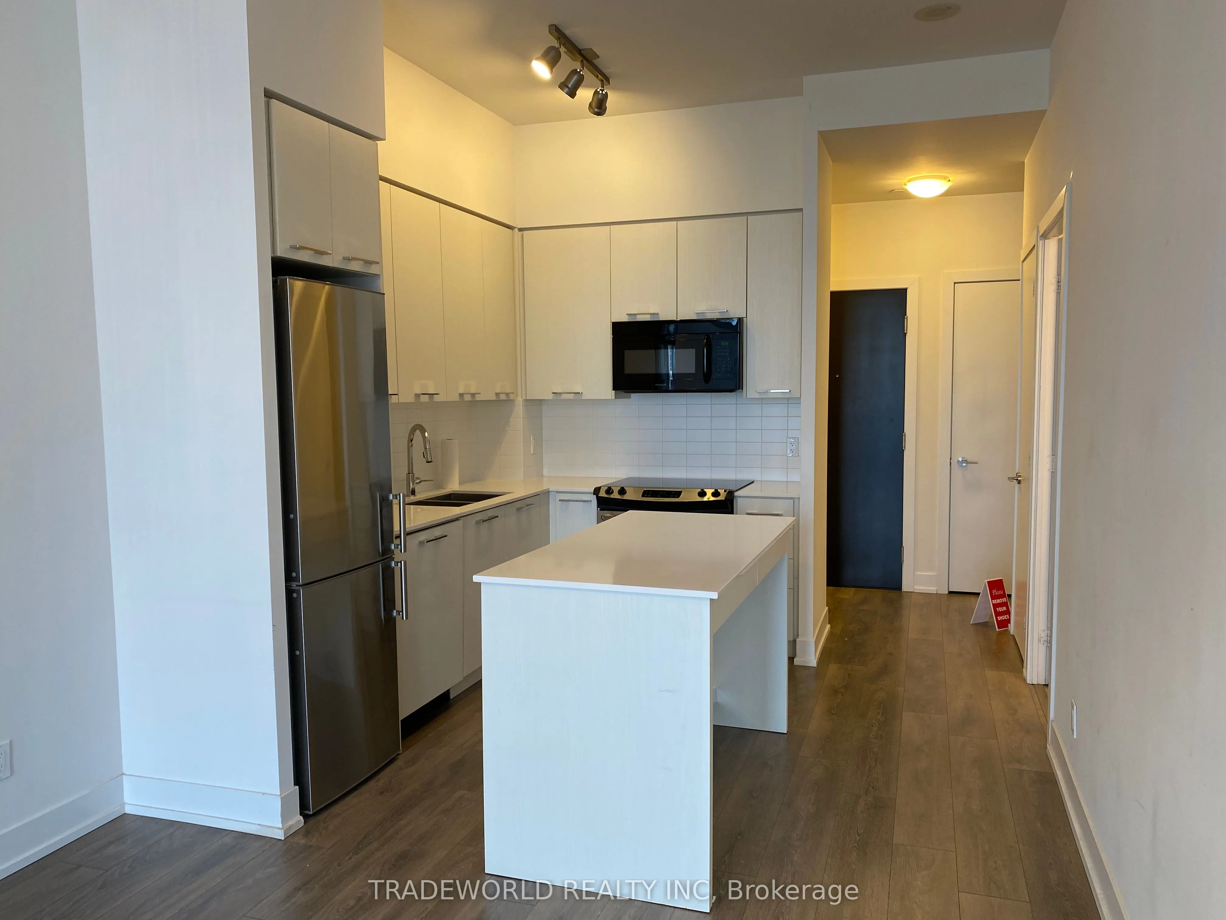 9471 Yonge Street #308