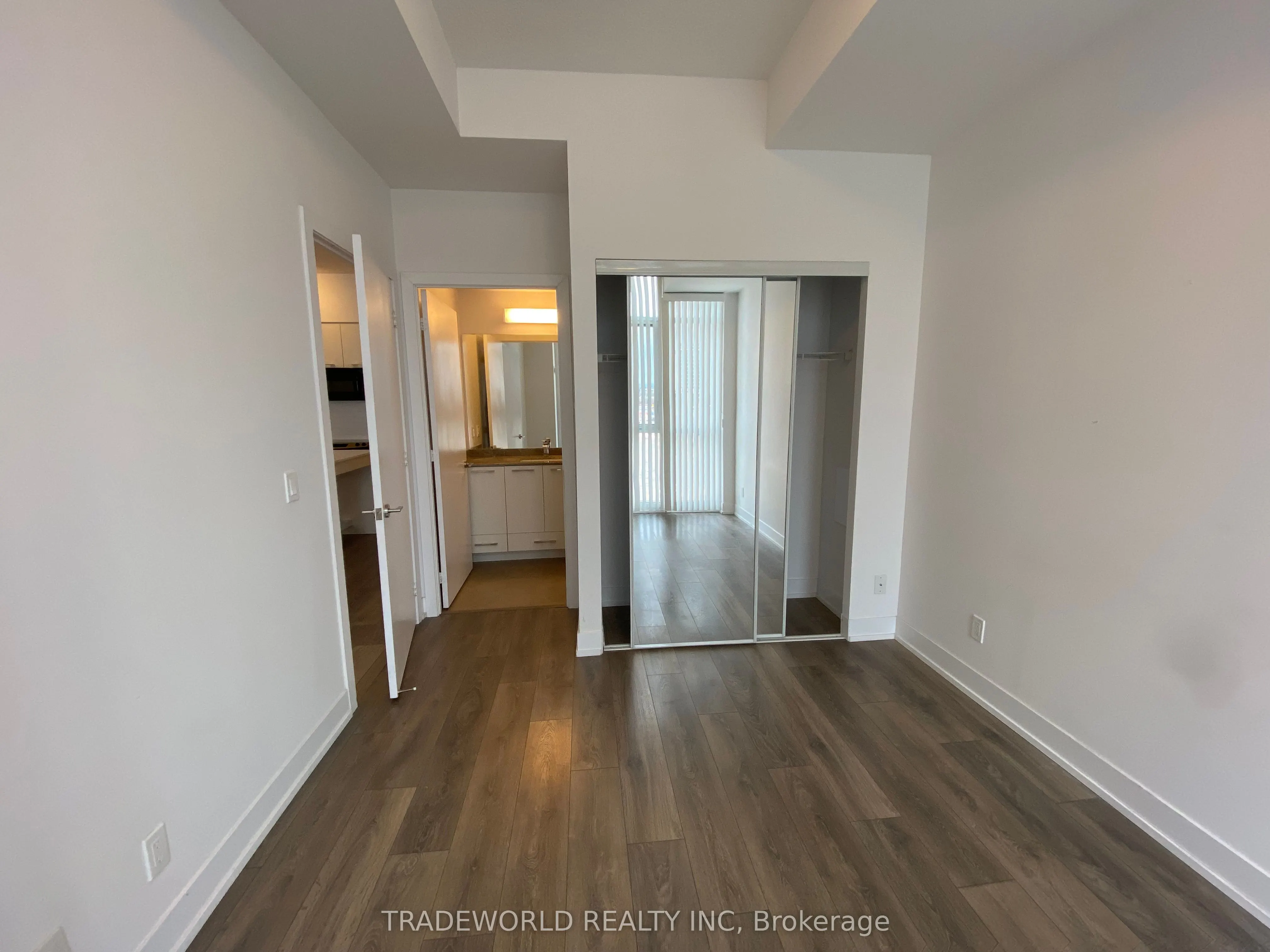 9471 Yonge Street #308