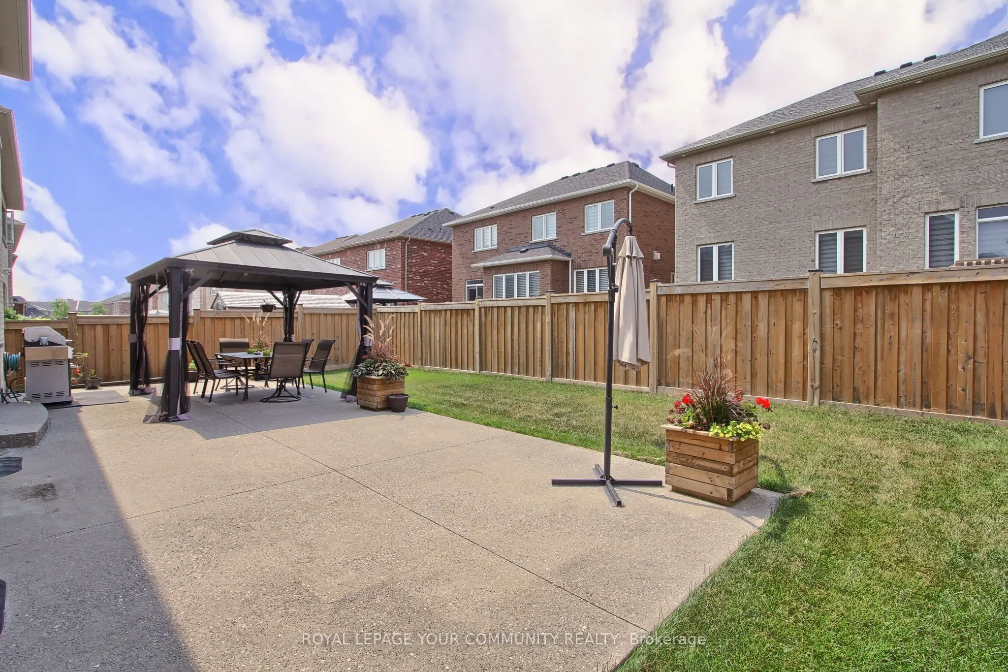 26 Hodgson Road N