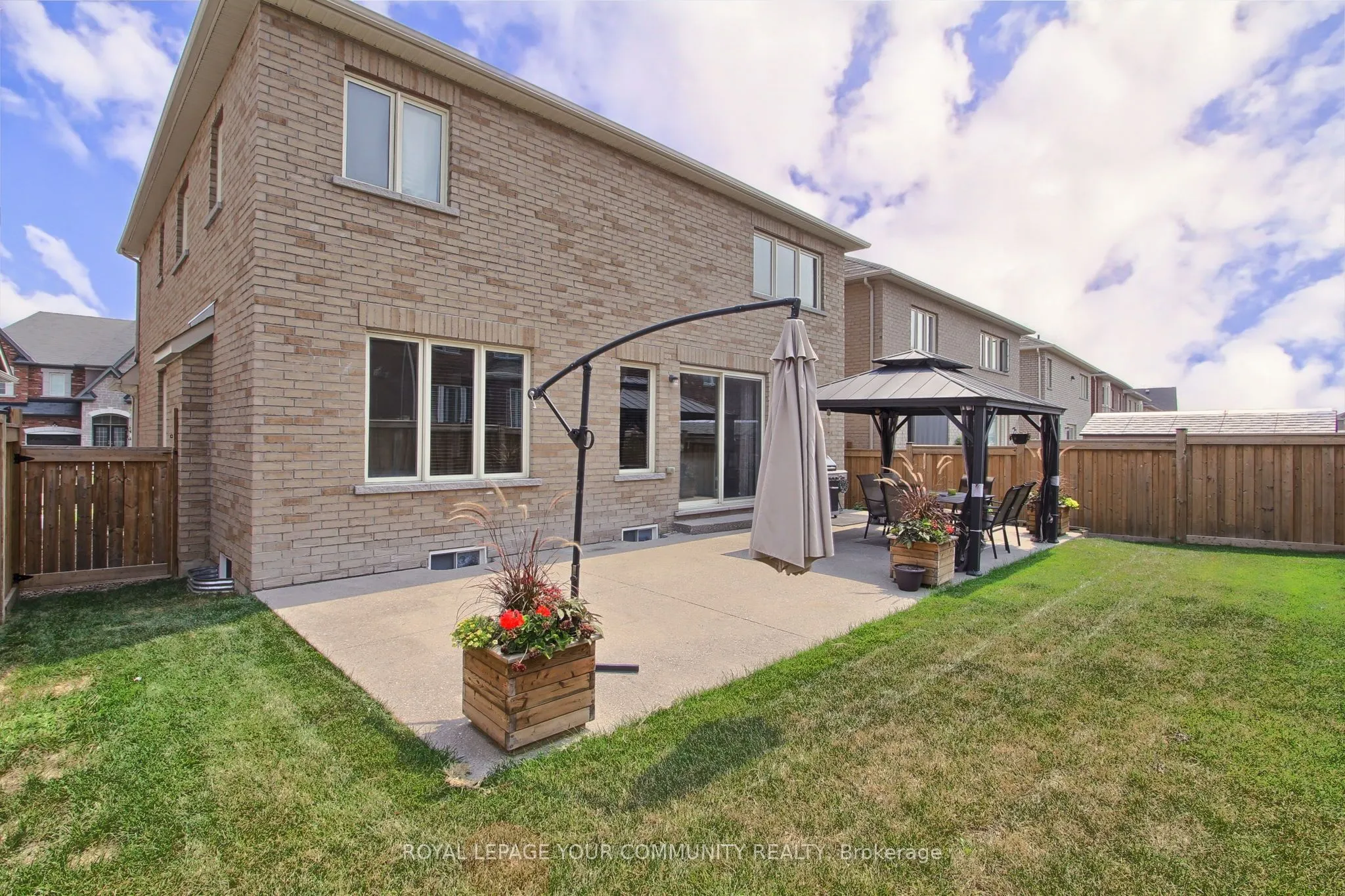 26 Hodgson Road N