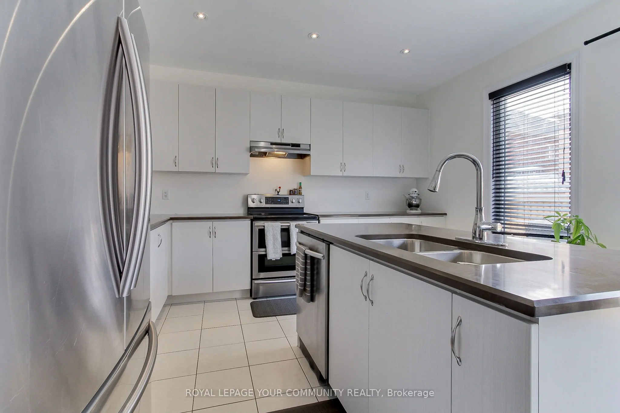 26 Hodgson Road N