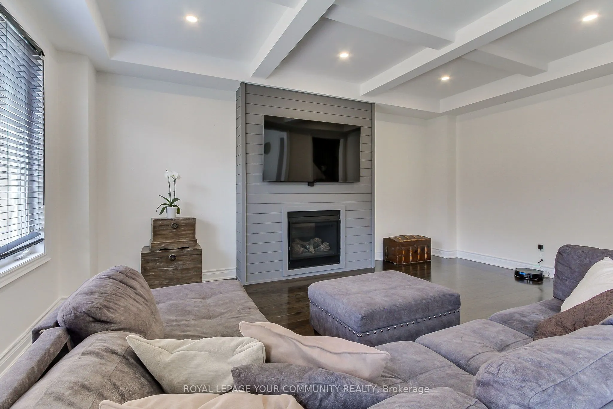 26 Hodgson Road N
