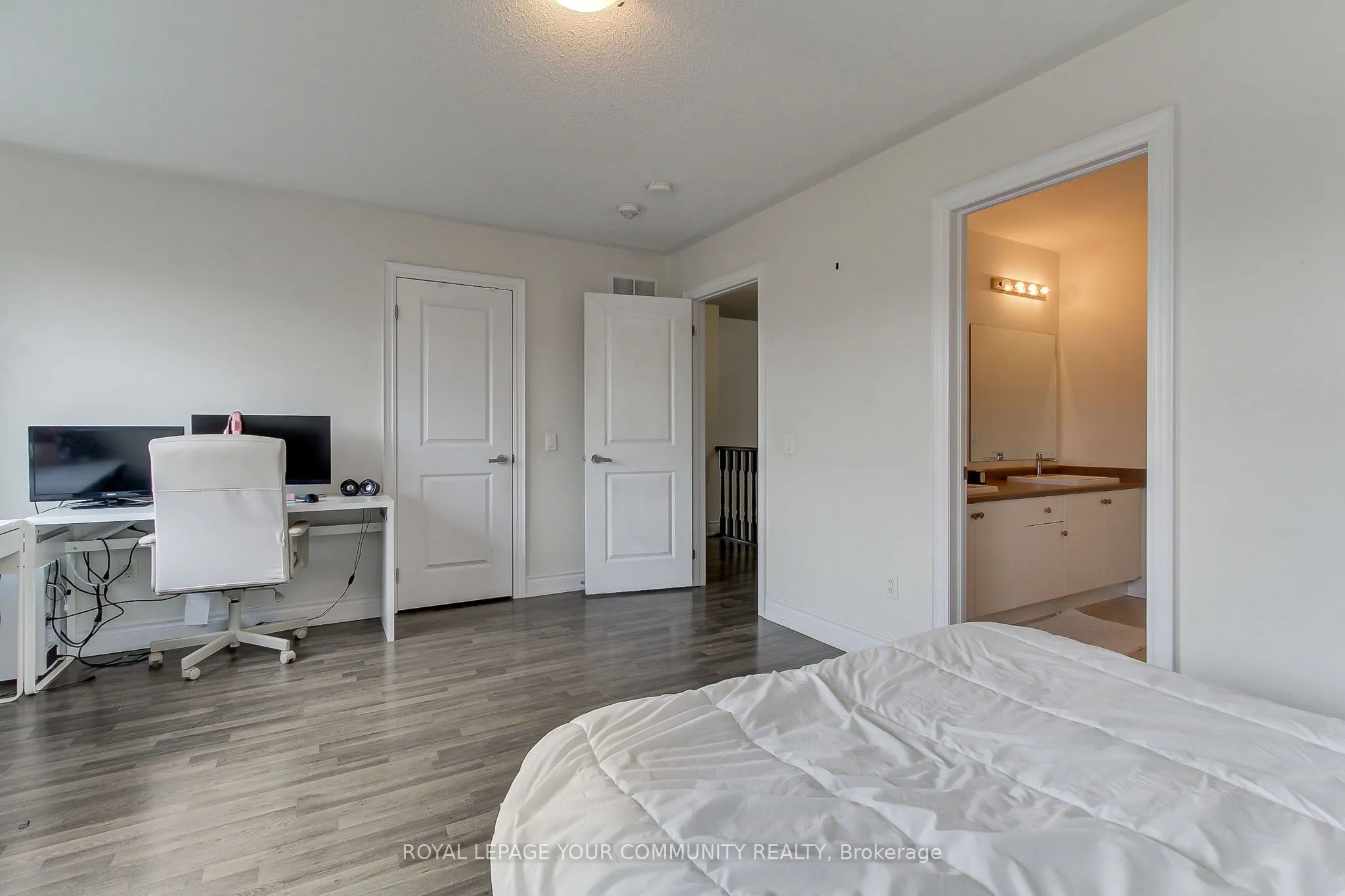 26 Hodgson Road N