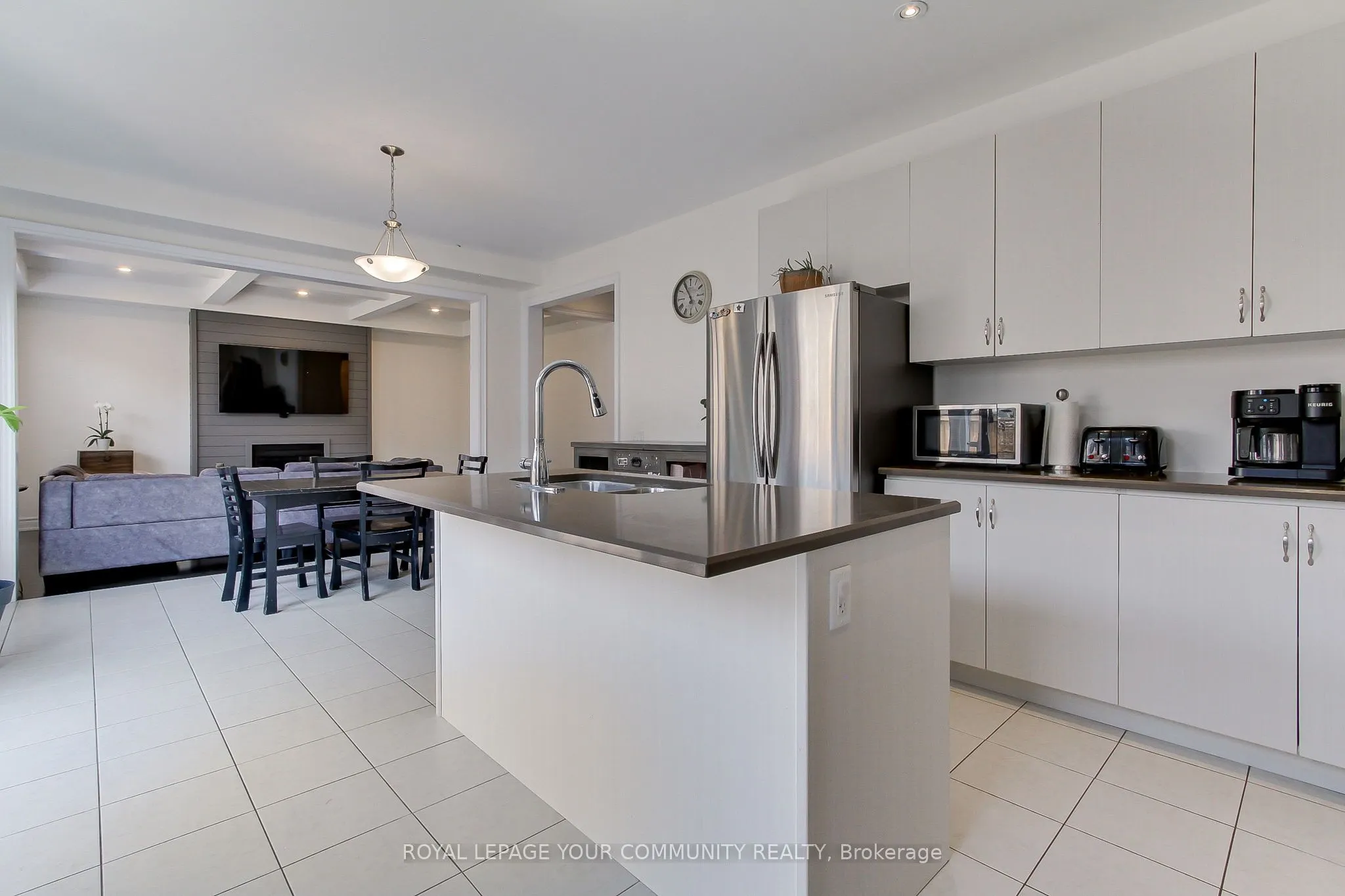 26 Hodgson Road N