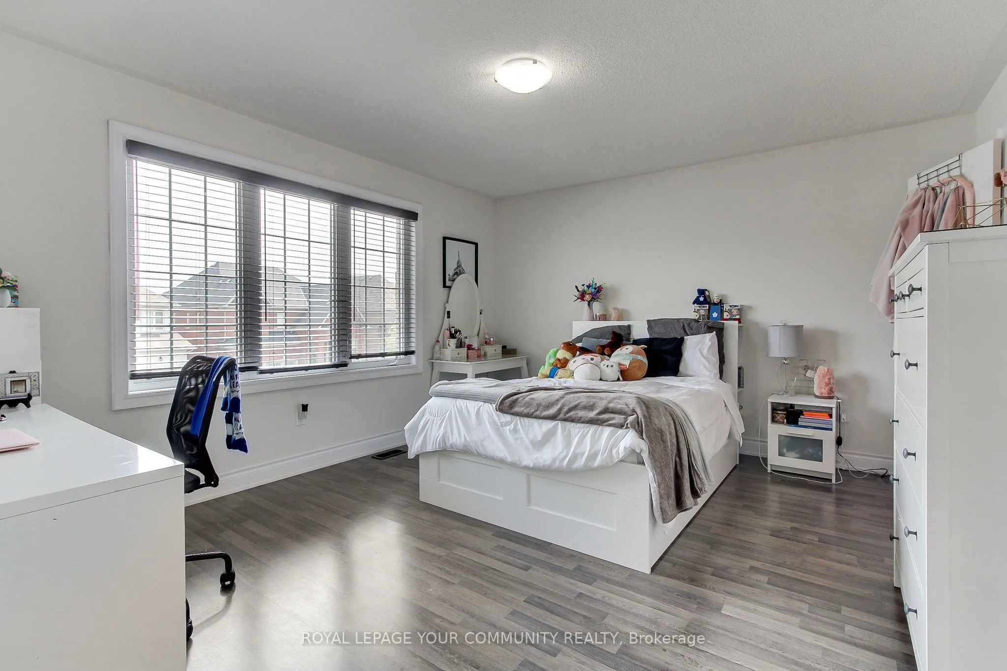 26 Hodgson Road N