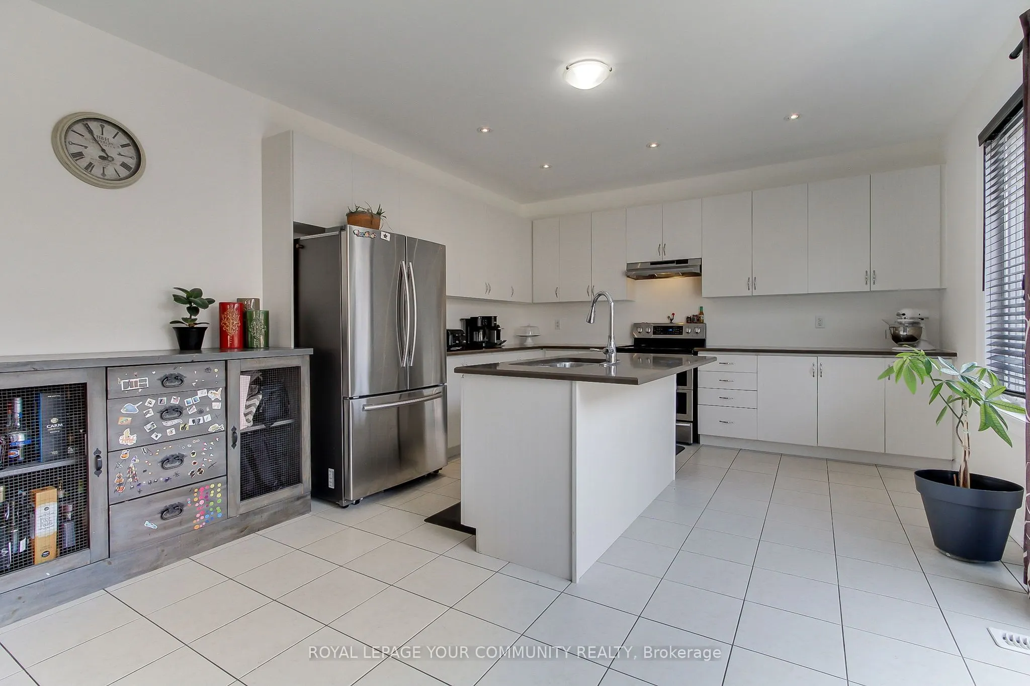 26 Hodgson Road N
