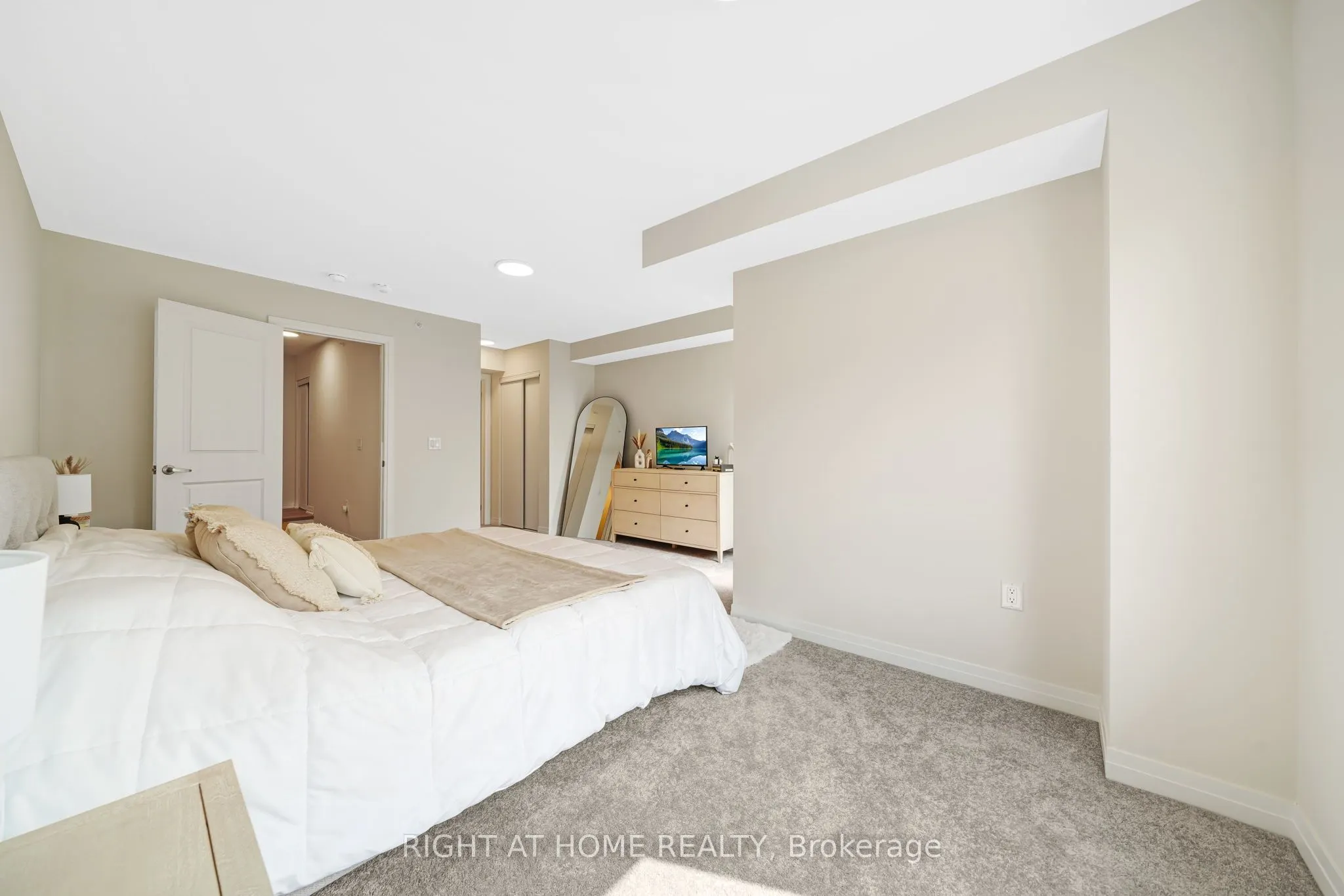 70 Baynes Way, #14