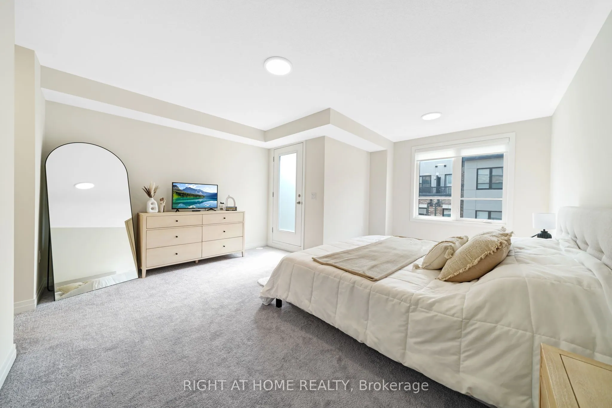 70 Baynes Way, #14