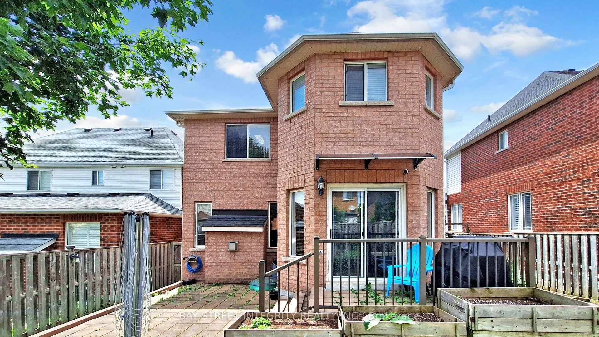 24 Ian Drive