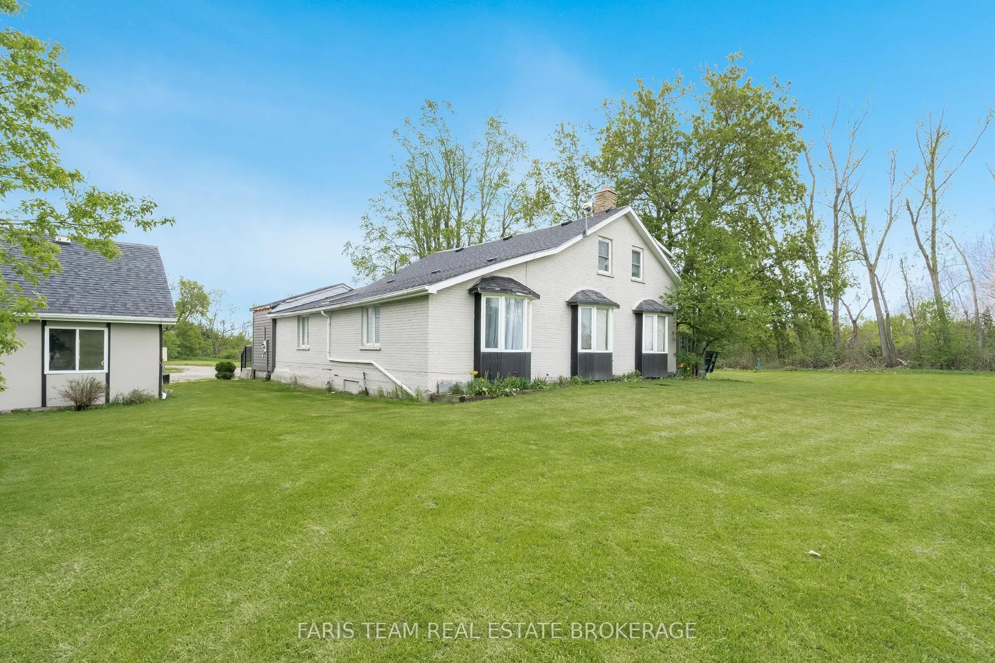 2351 20th Side Road