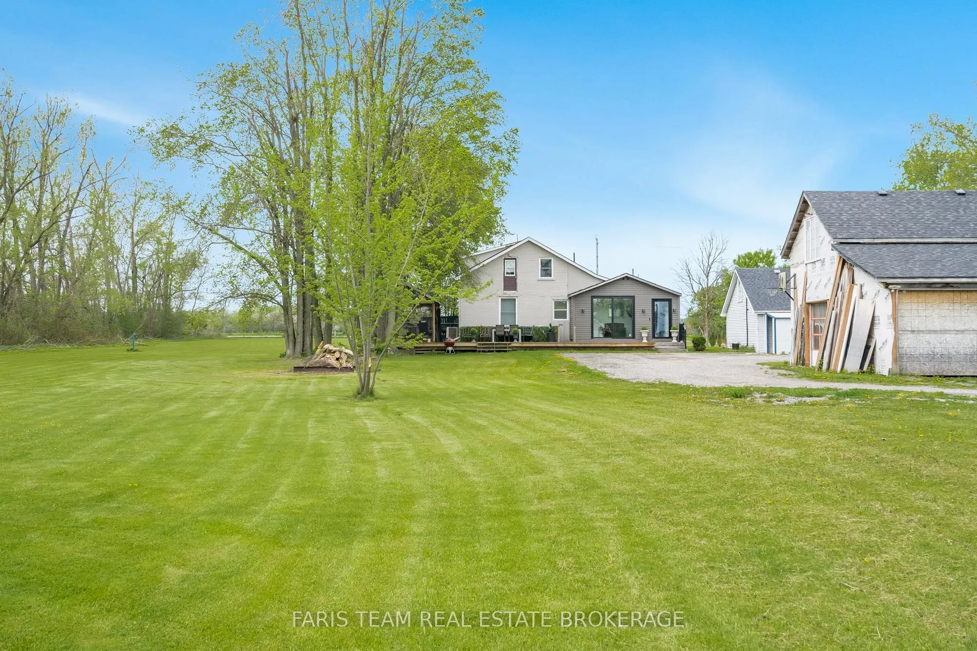 2351 20th Side Road