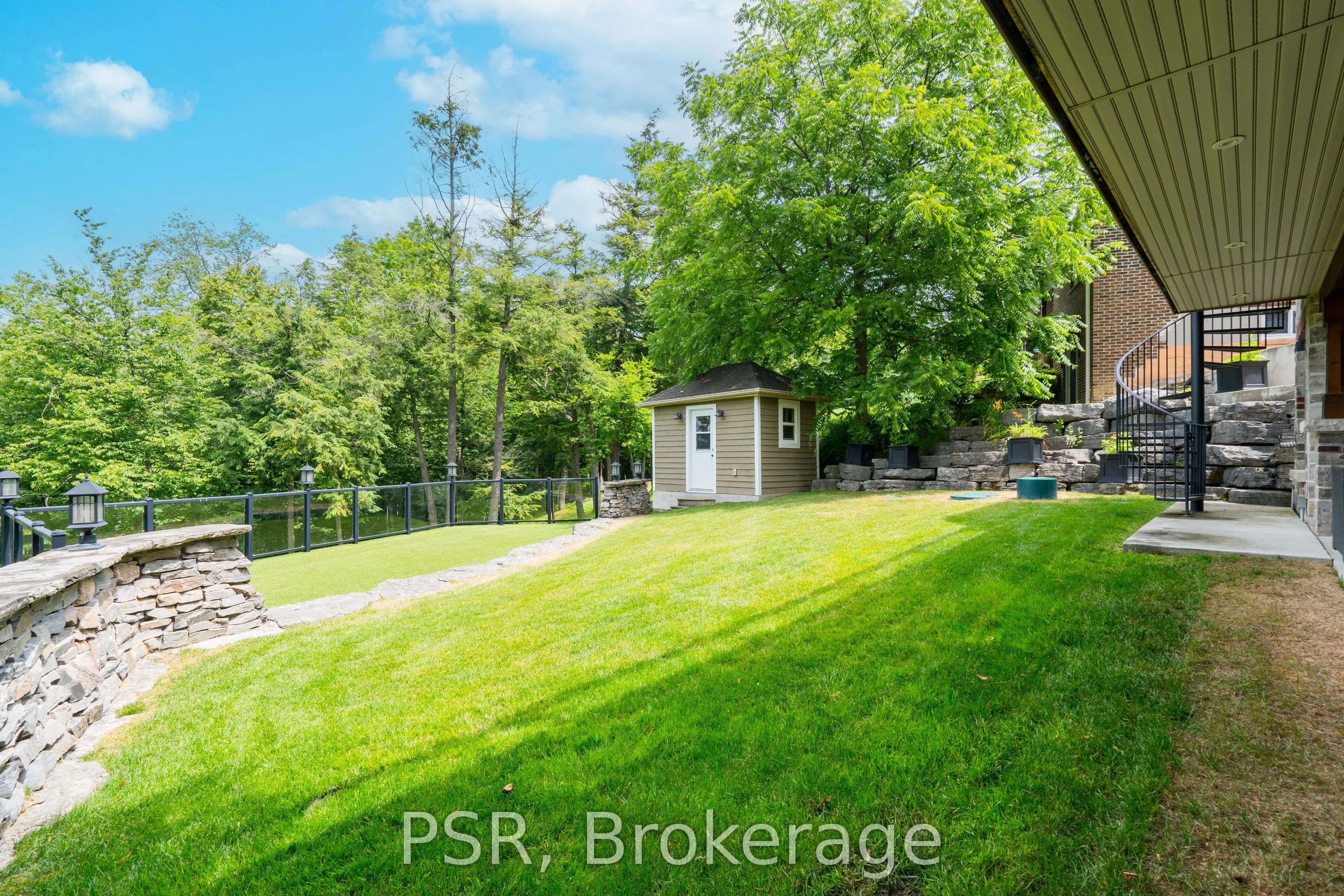 124 Elmpine Trail