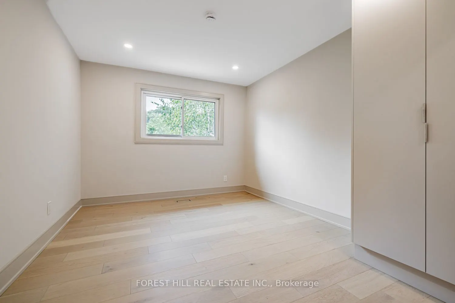 43 Thorny Brae Drive