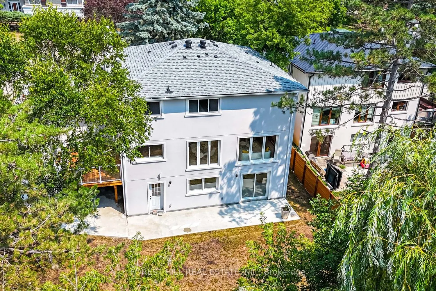 43 Thorny Brae Drive