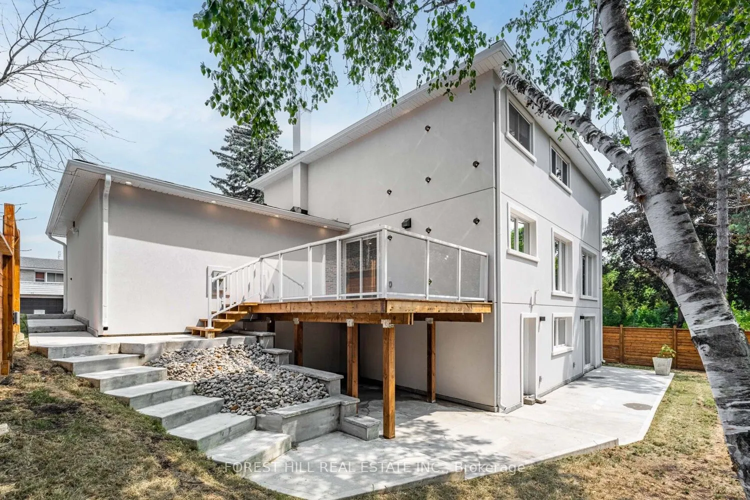 43 Thorny Brae Drive
