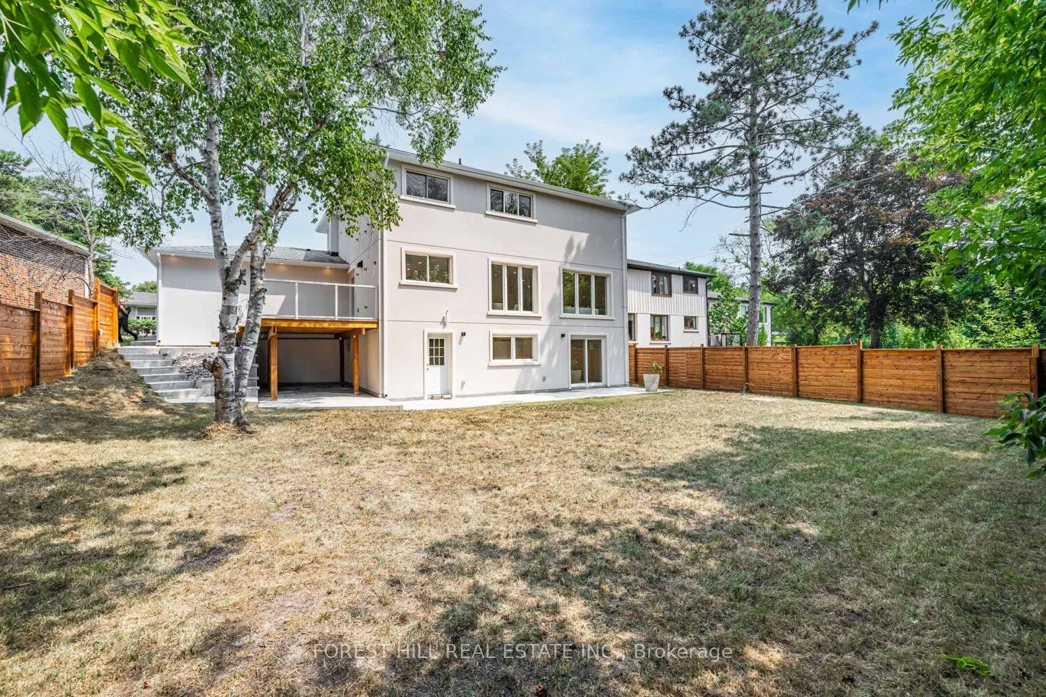 43 Thorny Brae Drive