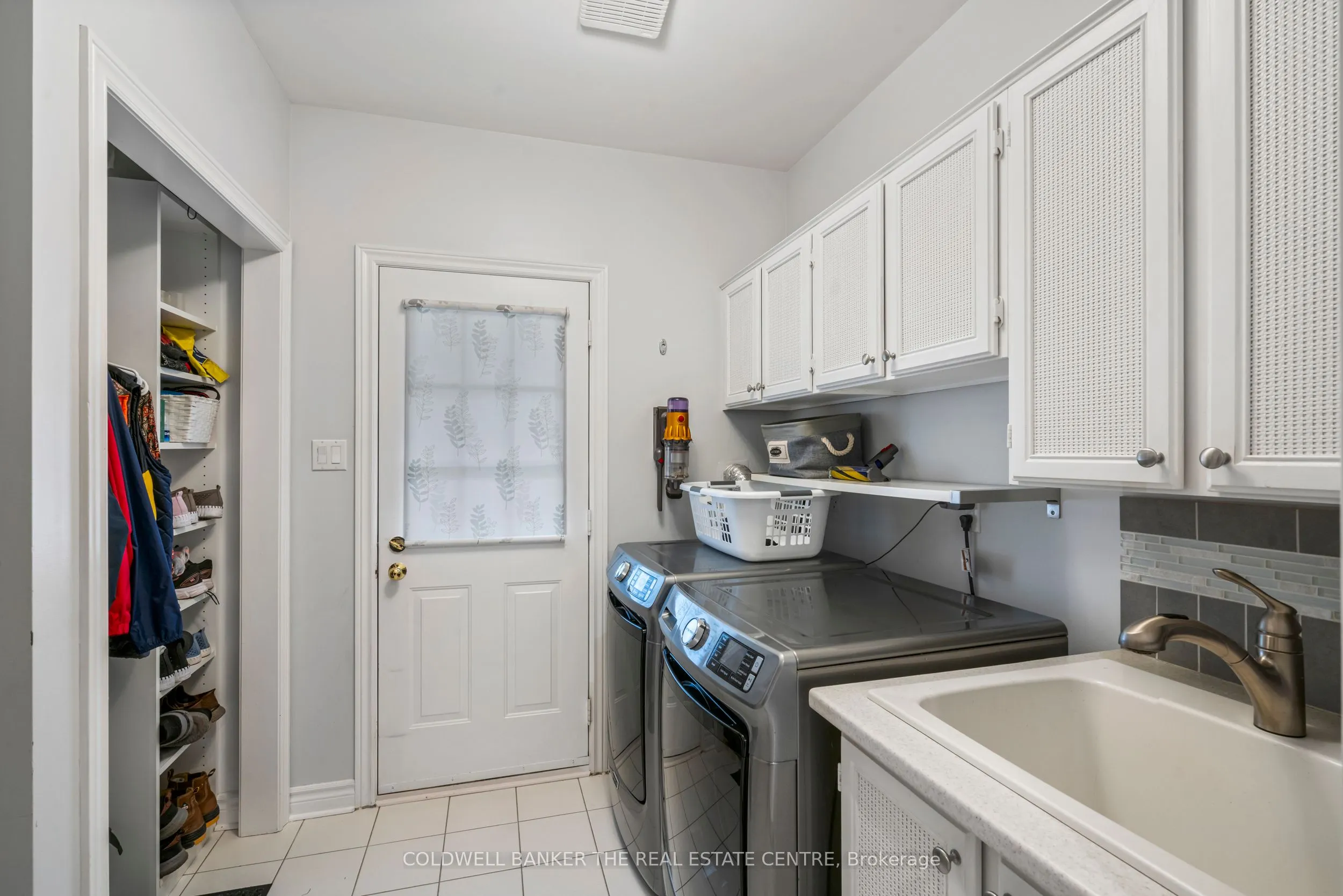 384 Amberlee Court