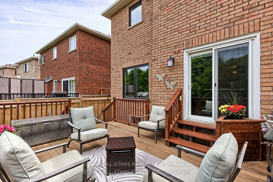 16 James Ratcliff Avenue