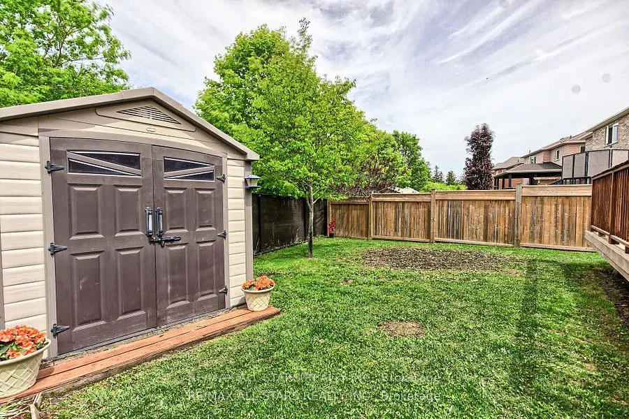 16 James Ratcliff Avenue