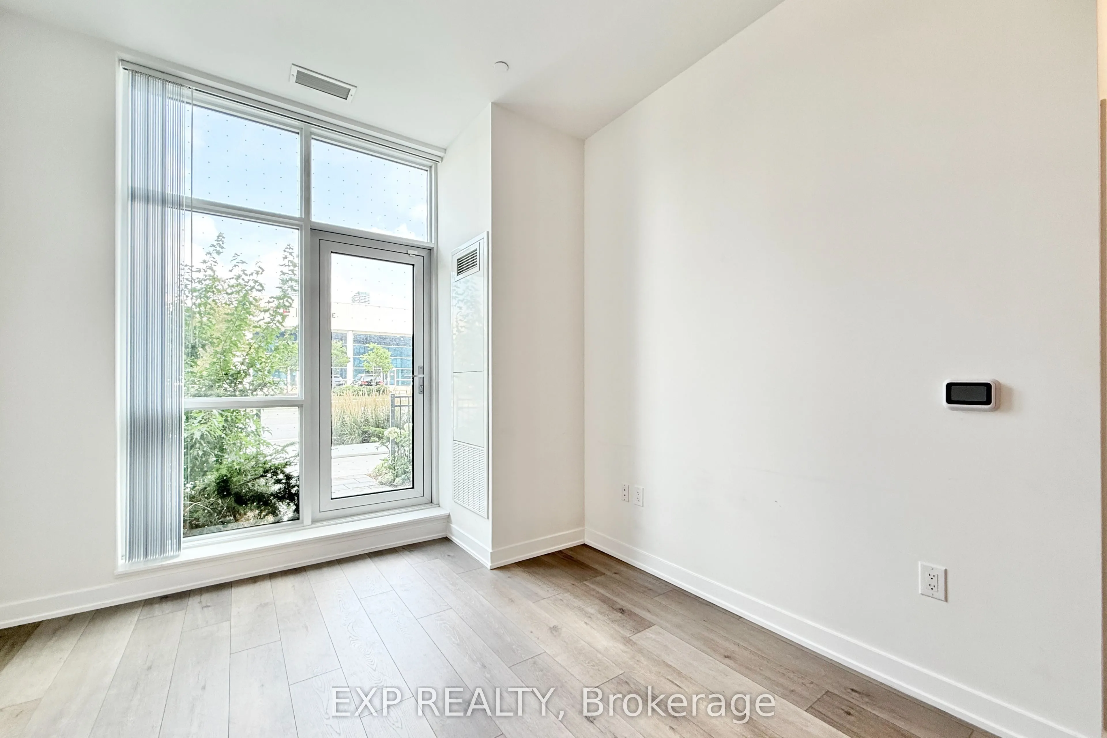 38 Honeycrisp Crescent, #102