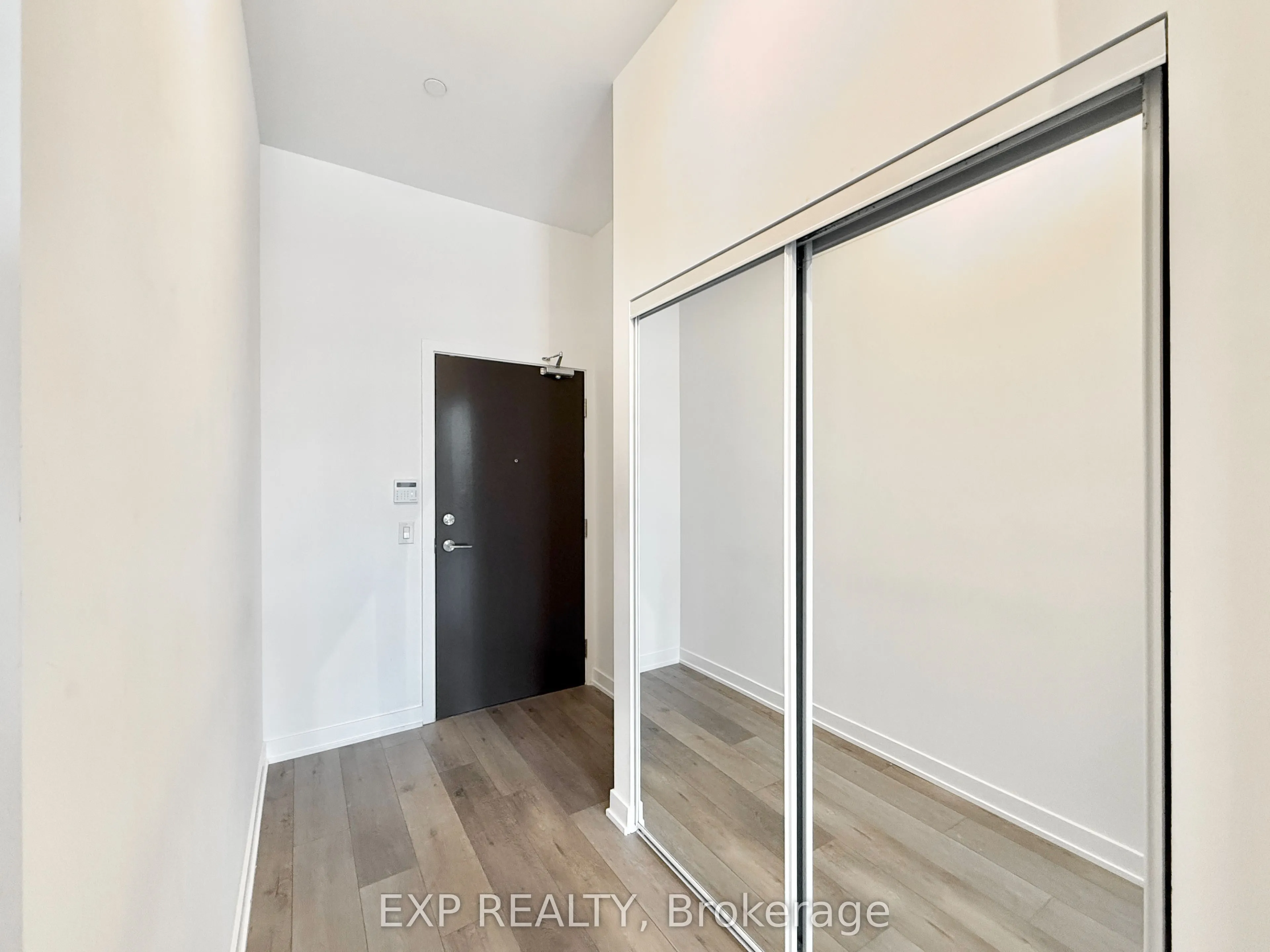 38 Honeycrisp Crescent, #102