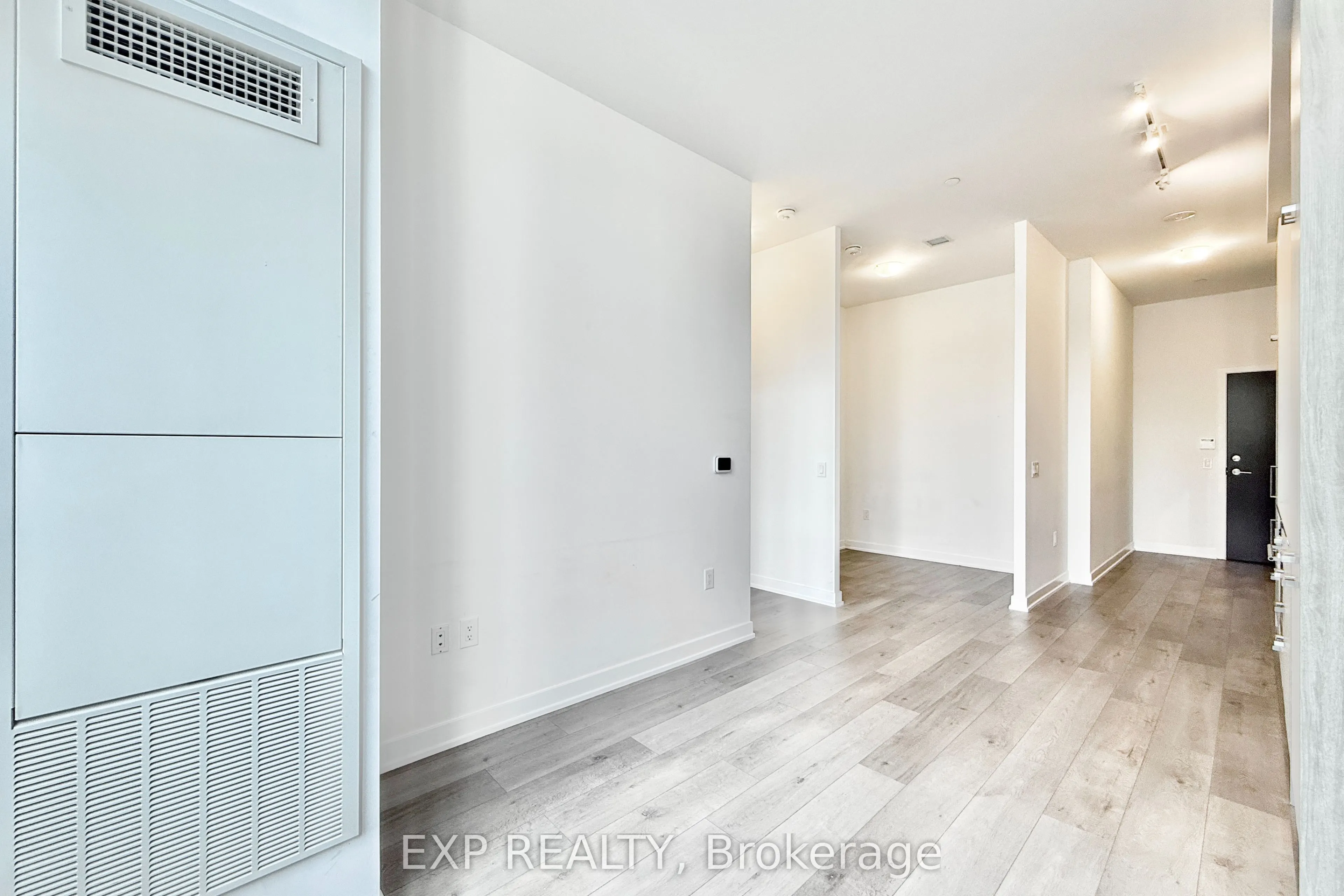 38 Honeycrisp Crescent, #102