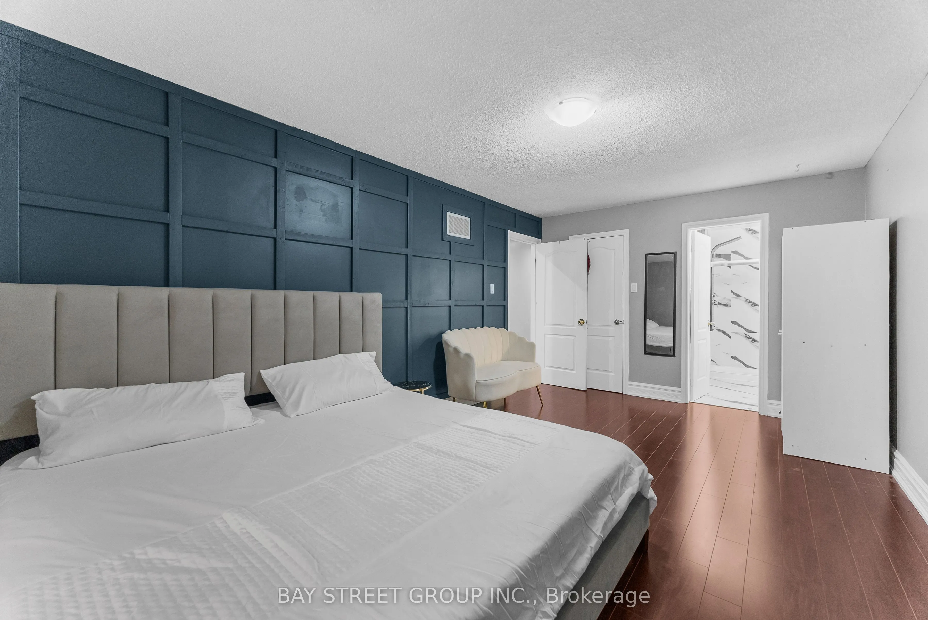 34 Lamp Crescent