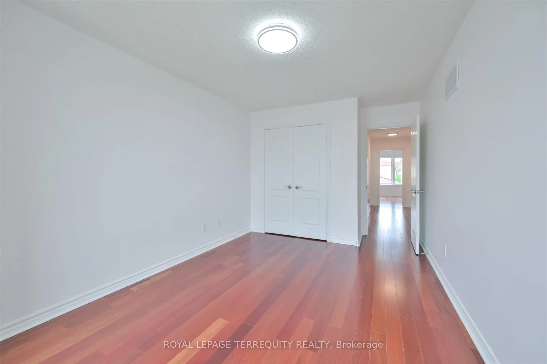 10461 Woodbine Avenue