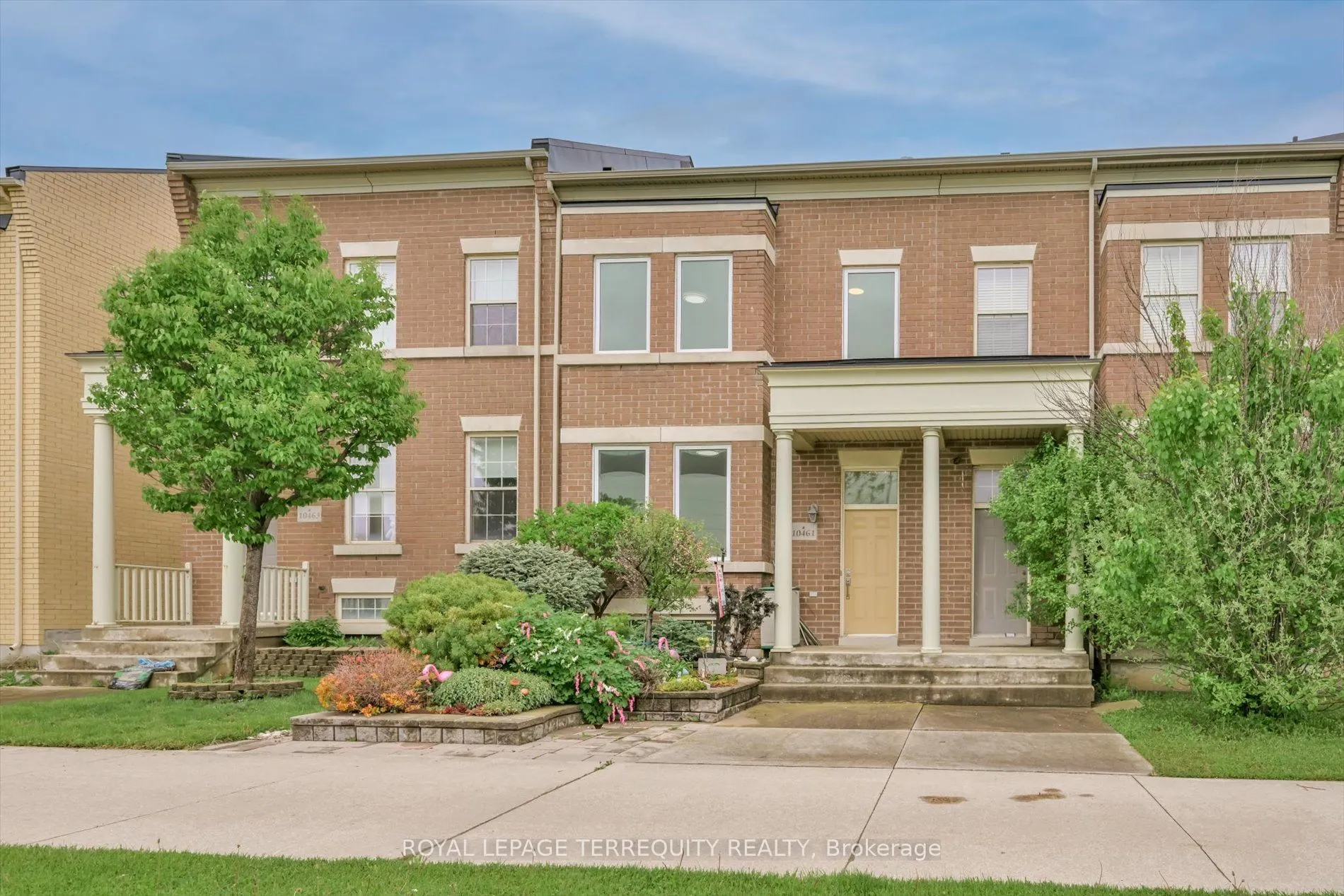 10461 Woodbine Avenue
