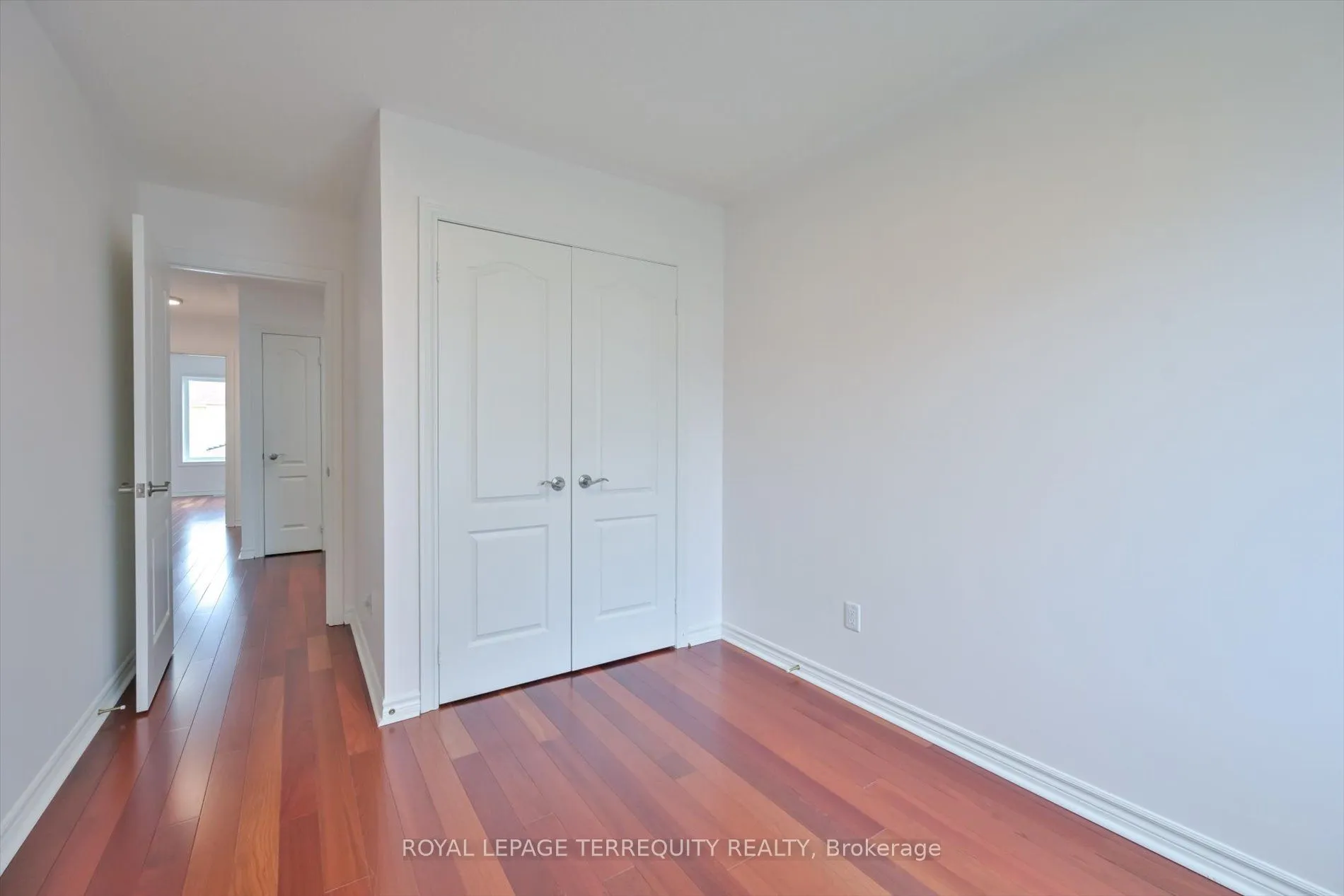 10461 Woodbine Avenue