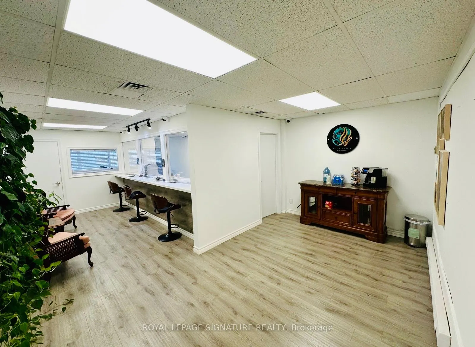 10255 Yonge Street, #201